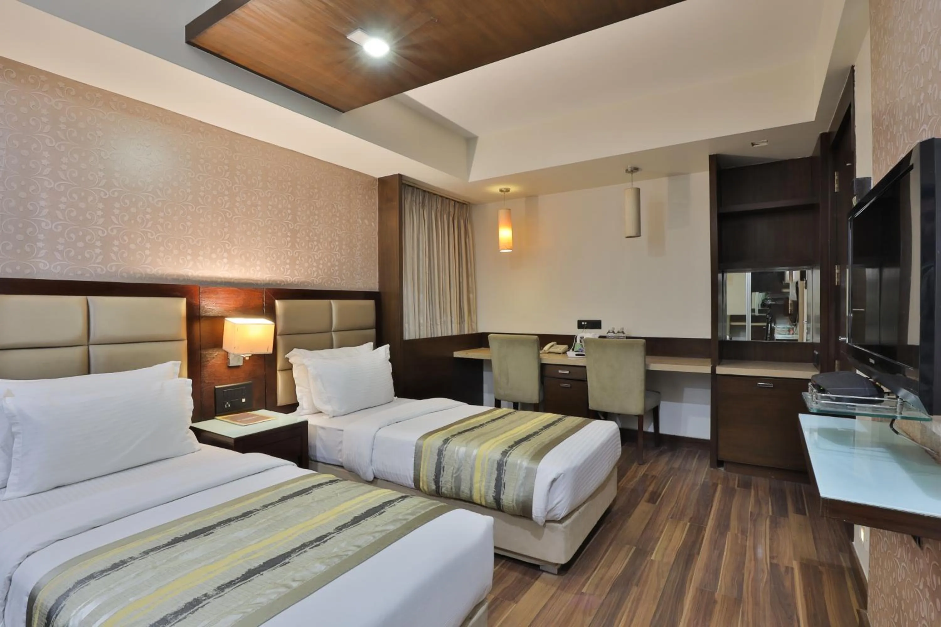 TV and multimedia, Bed in Krios Hotel - Near SG Highway, Ahmedabad