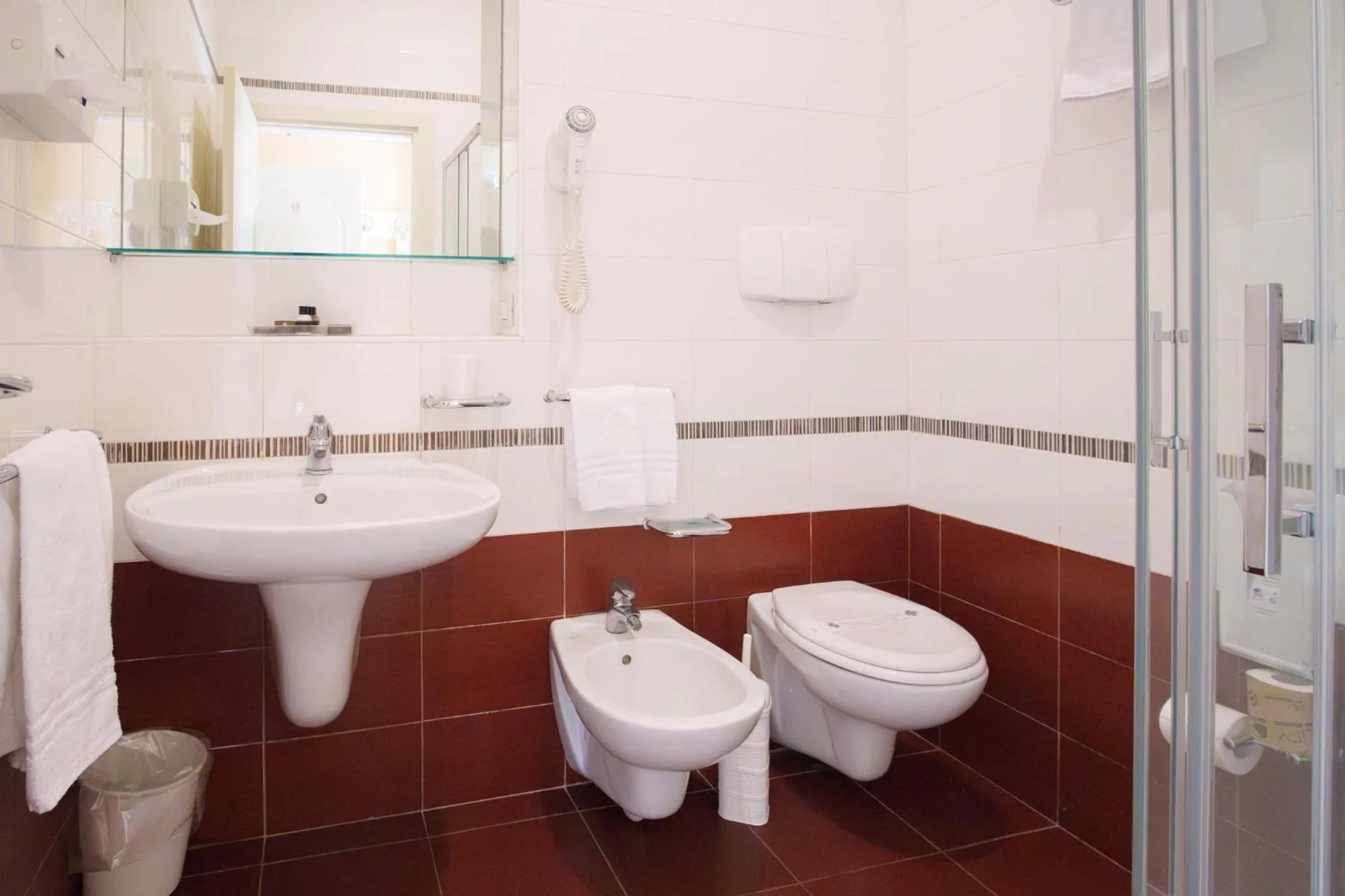 bidet in Barion Hotel & Congressi