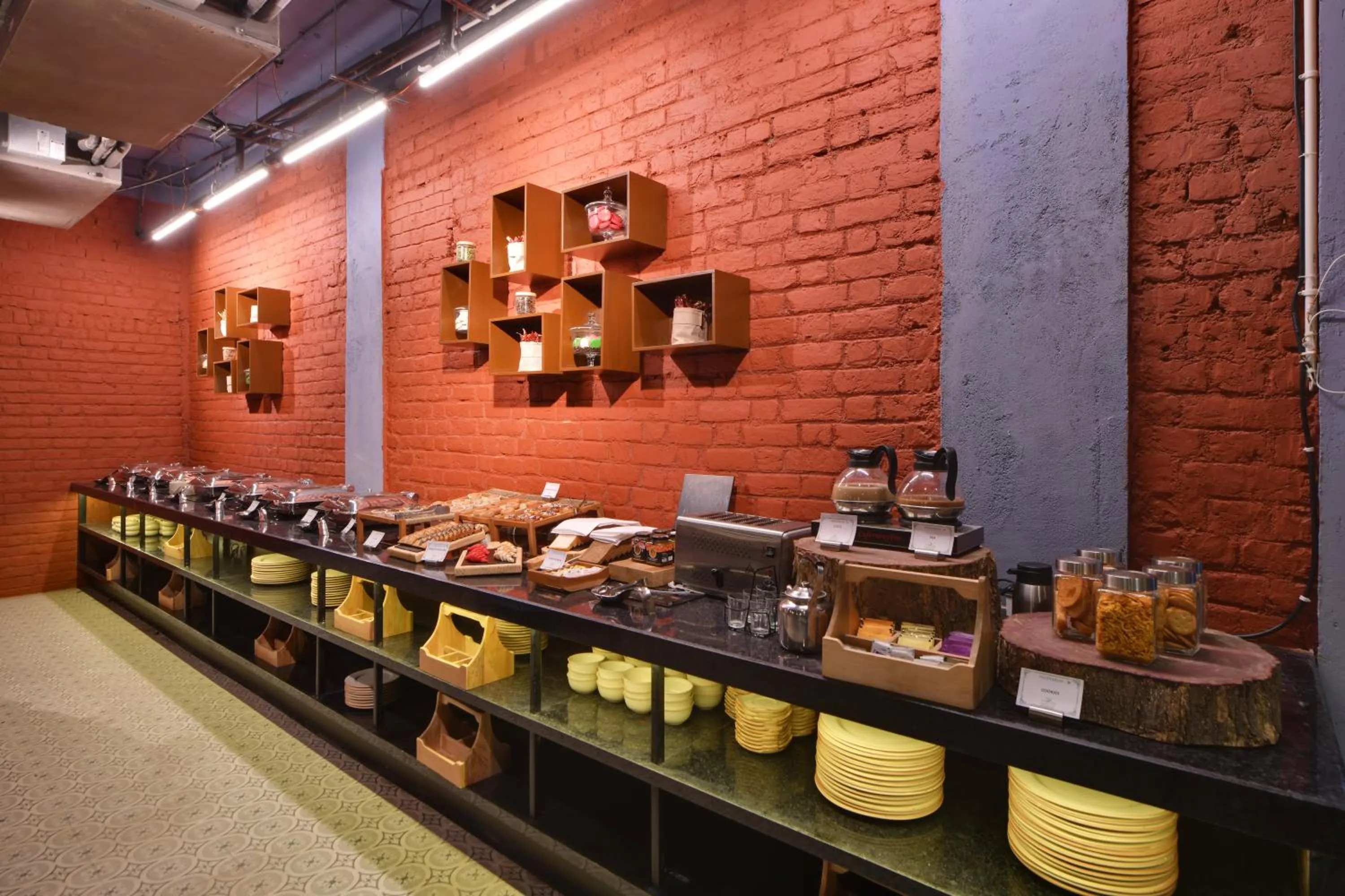 Restaurant/places to eat in Bhanu The Fern Forest Resort & Spa, Jambughoda