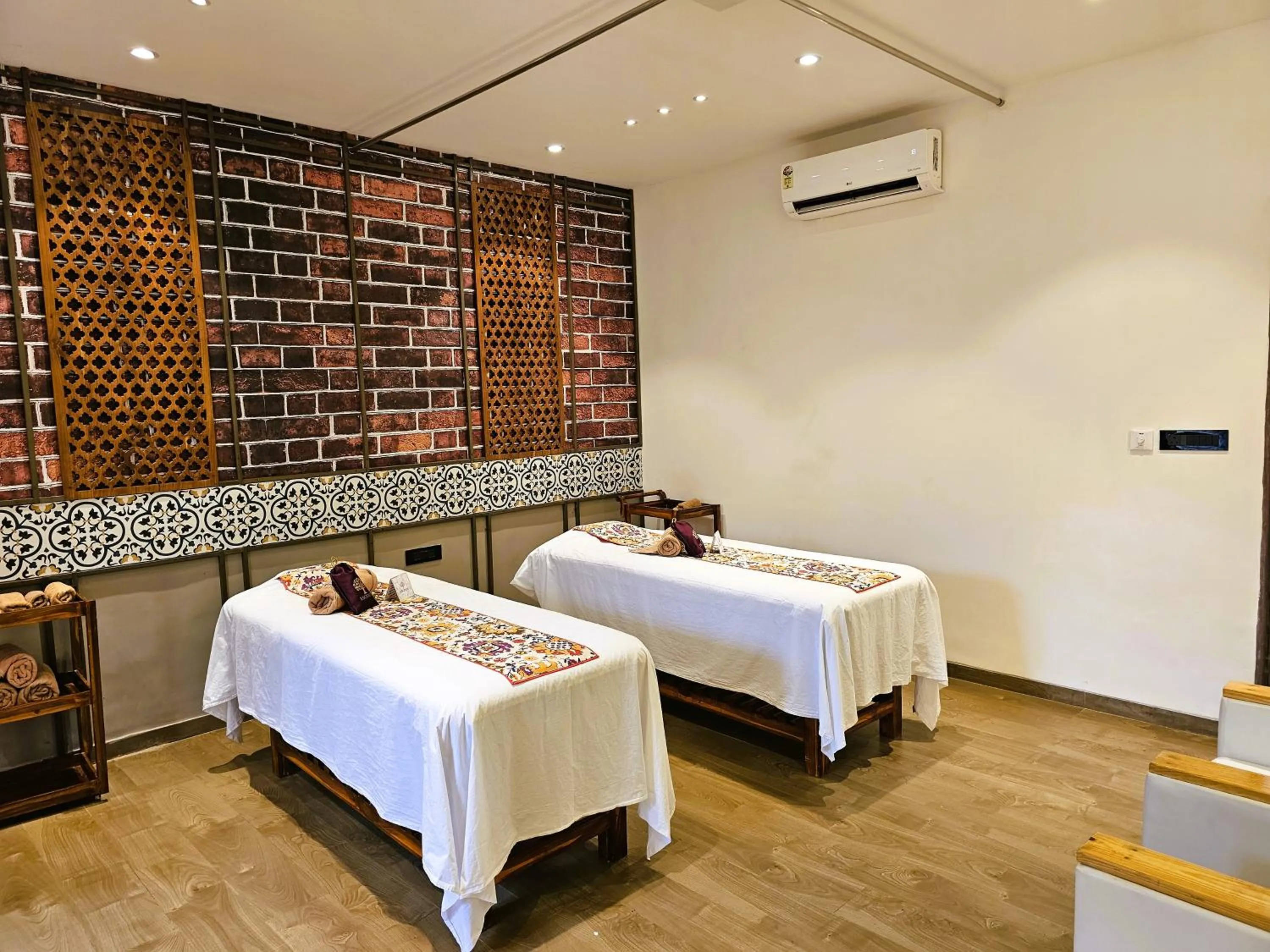 Spa and wellness centre/facilities, Bed in Bhanu The Fern Forest Resort & Spa, Jambughoda