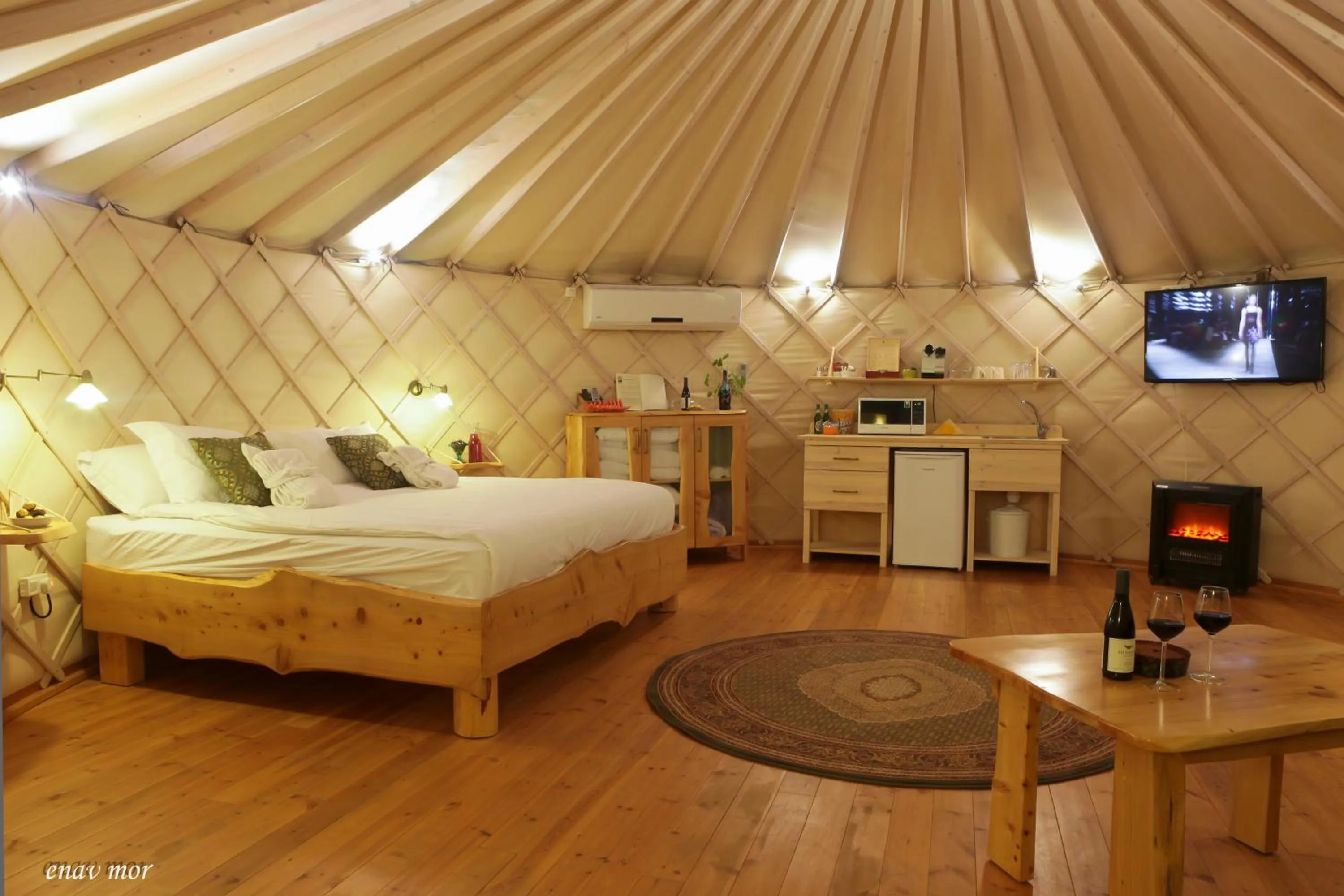 Photo of the whole room, Bed in Helios Luxury Suites