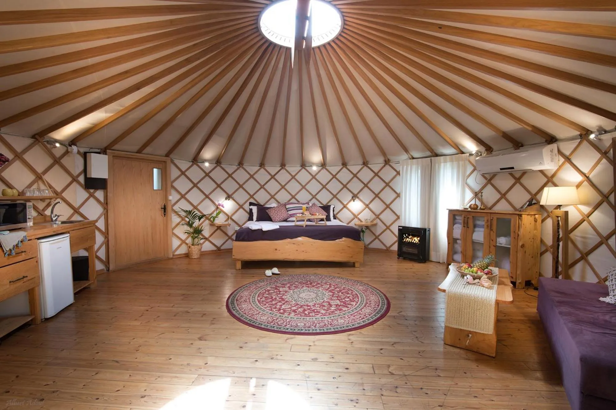 Photo of the whole room in Helios Luxury Suites