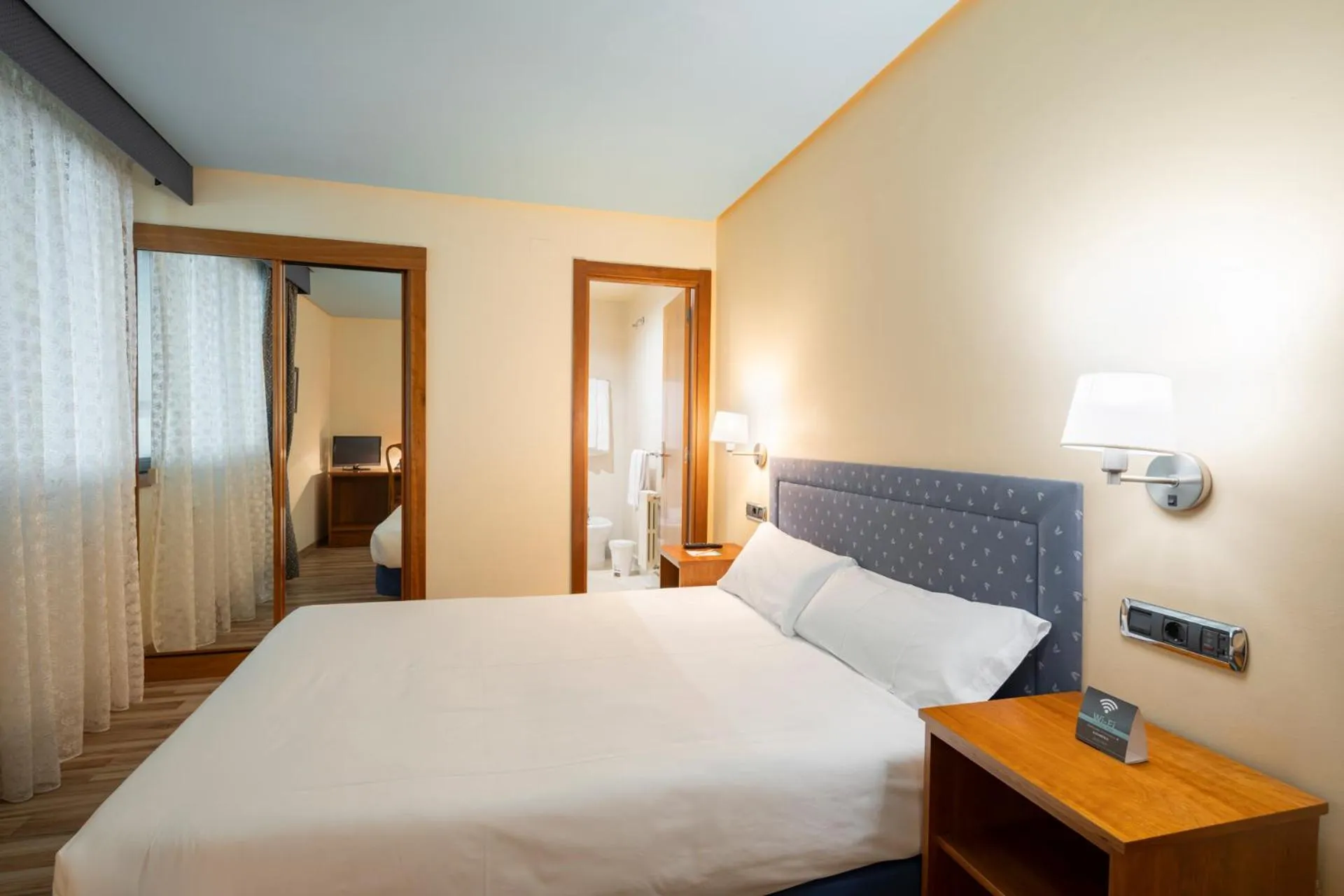 Bed in Hotel Alda Lalín