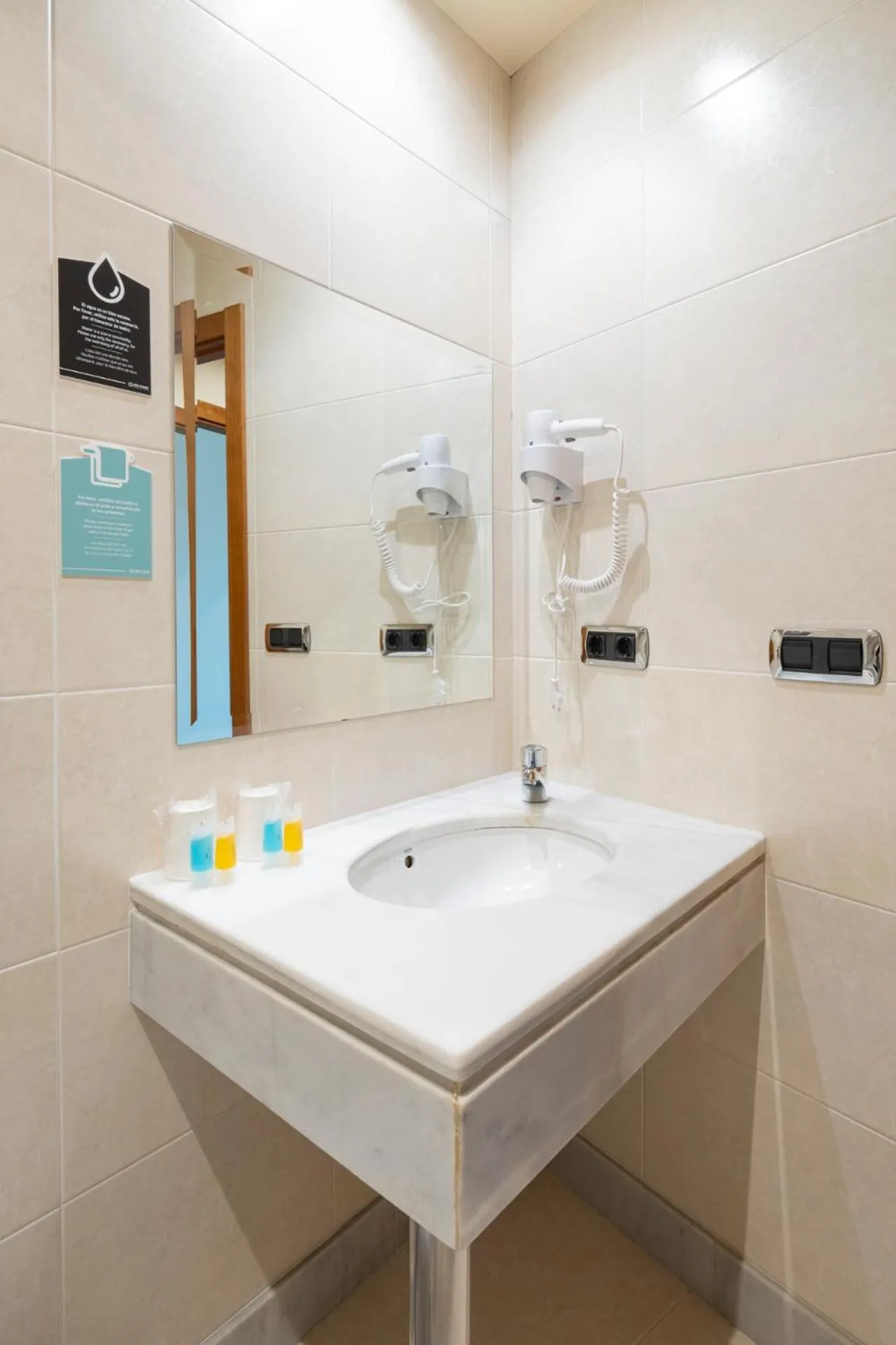 Bathroom in Hotel Alda Lalín