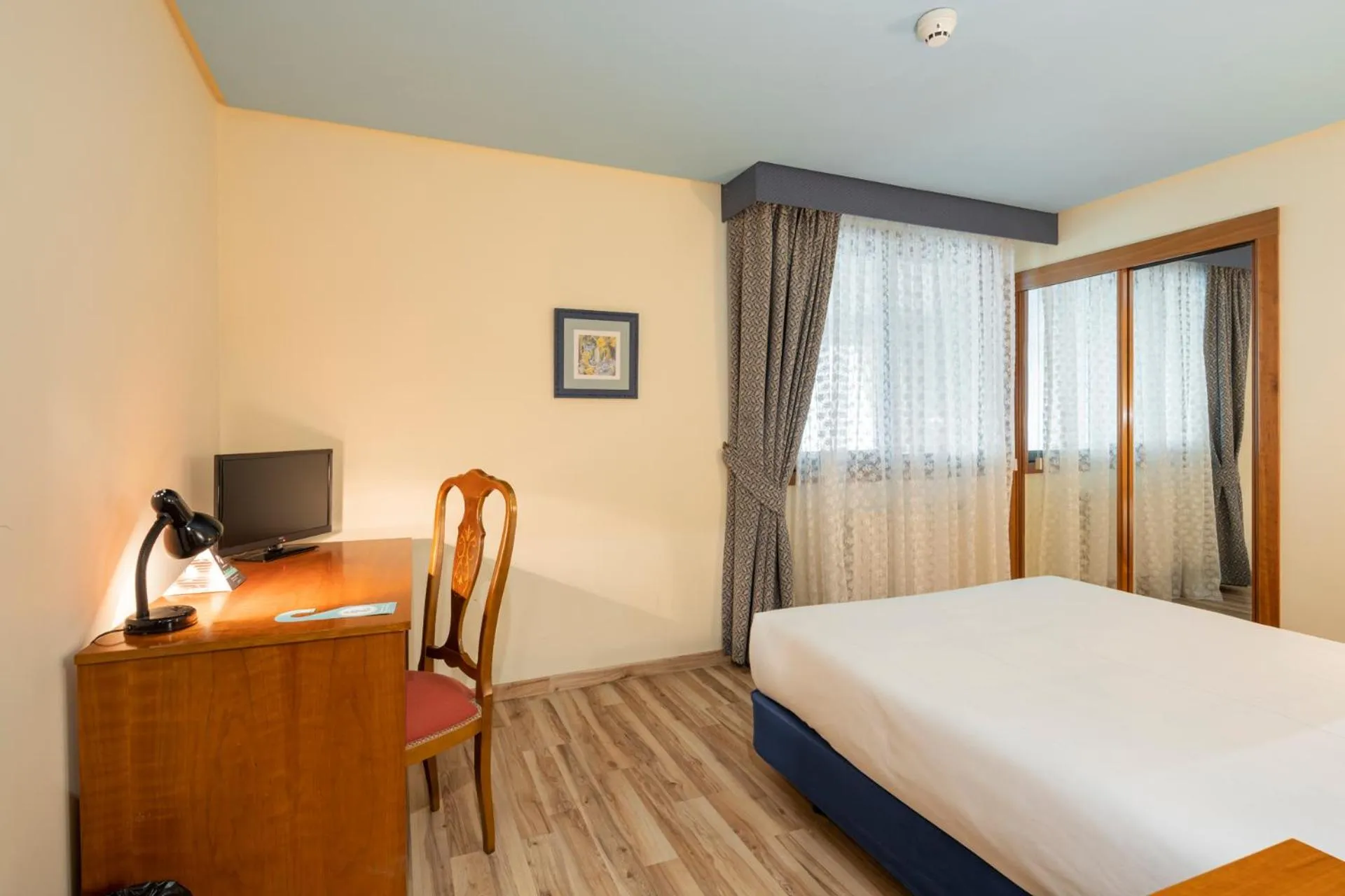 Photo of the whole room, Bed in Hotel Alda Lalín