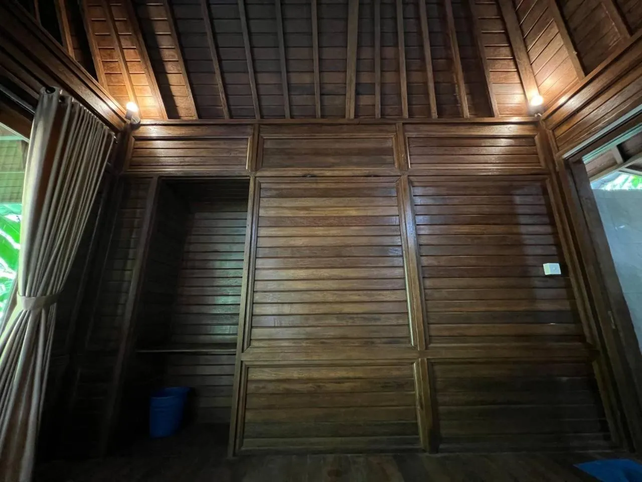 wardrobe in Raira Villas Lembongan by ABM