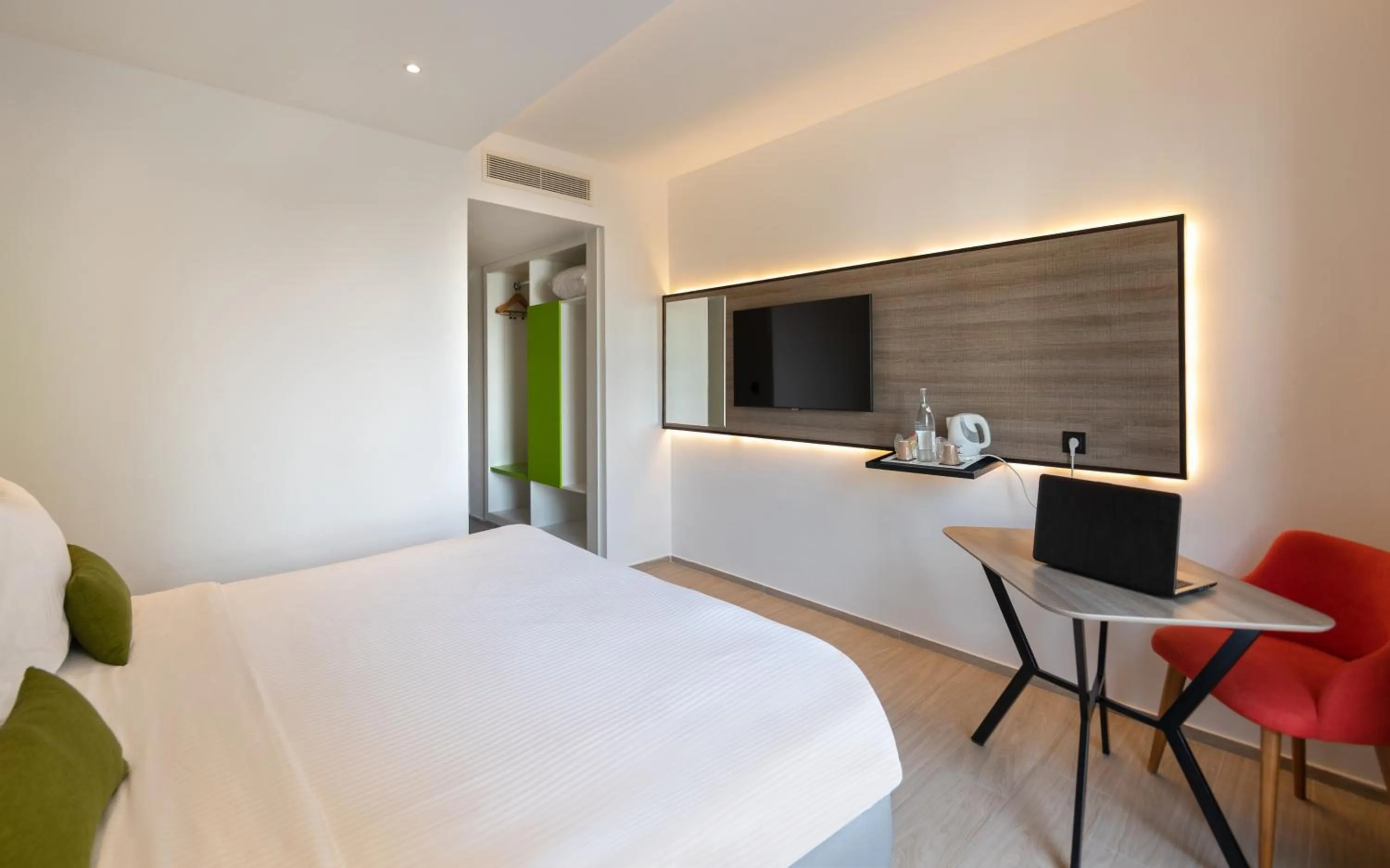 TV and multimedia, Bed in Campanile El Mechtel Tunis