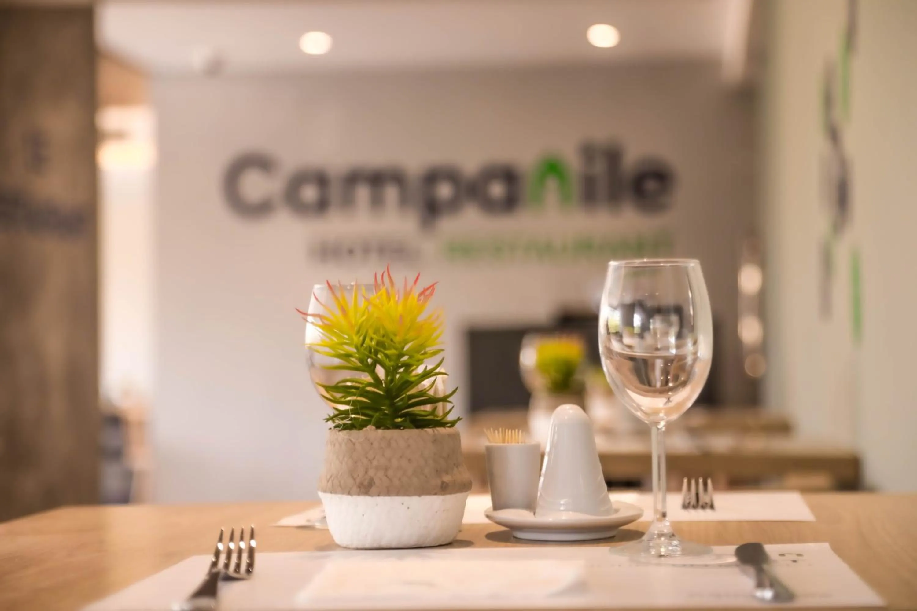 Restaurant/places to eat in Campanile El Mechtel Tunis