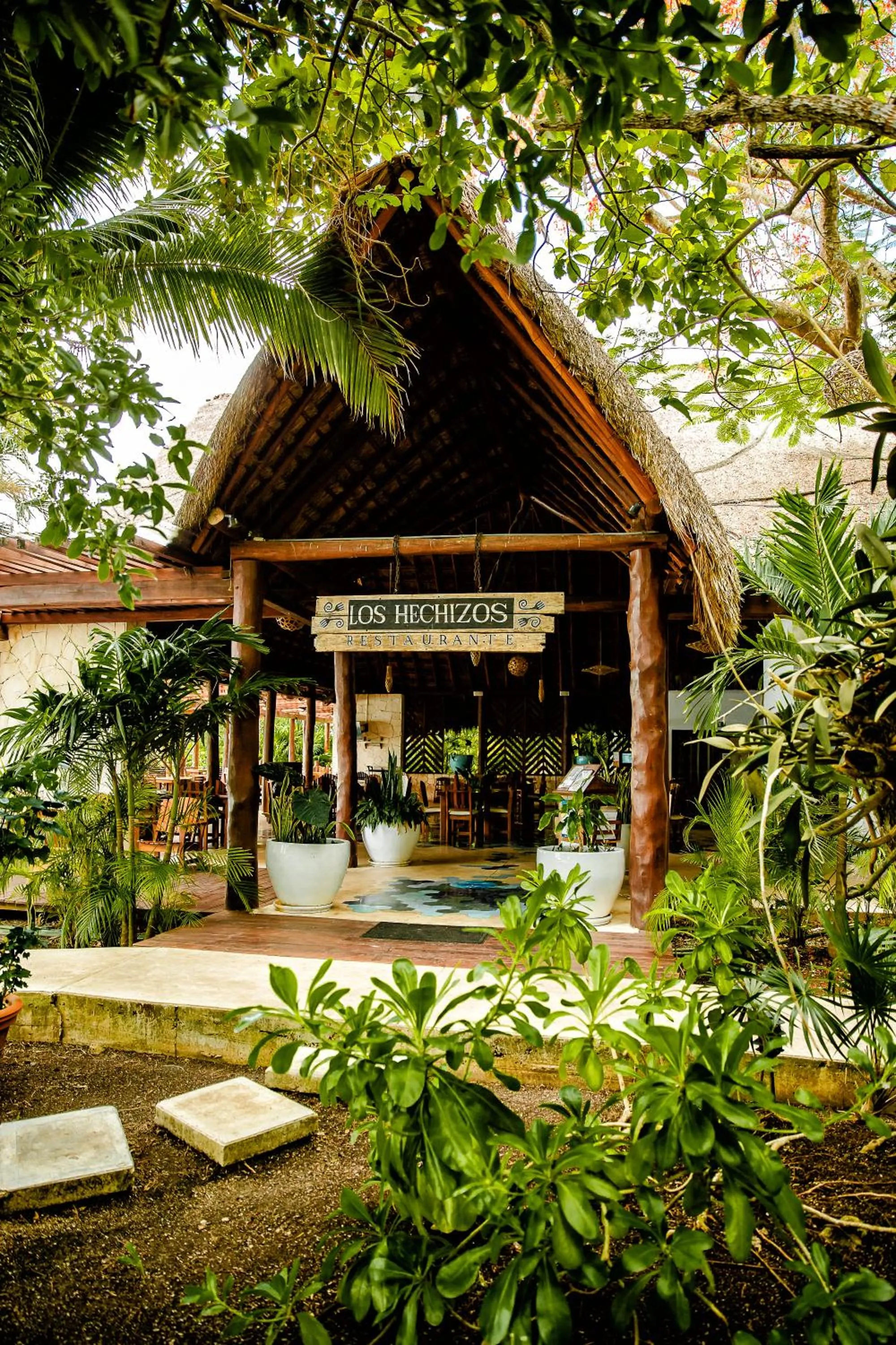 Restaurant/places to eat in Hotel Rancho Encantado