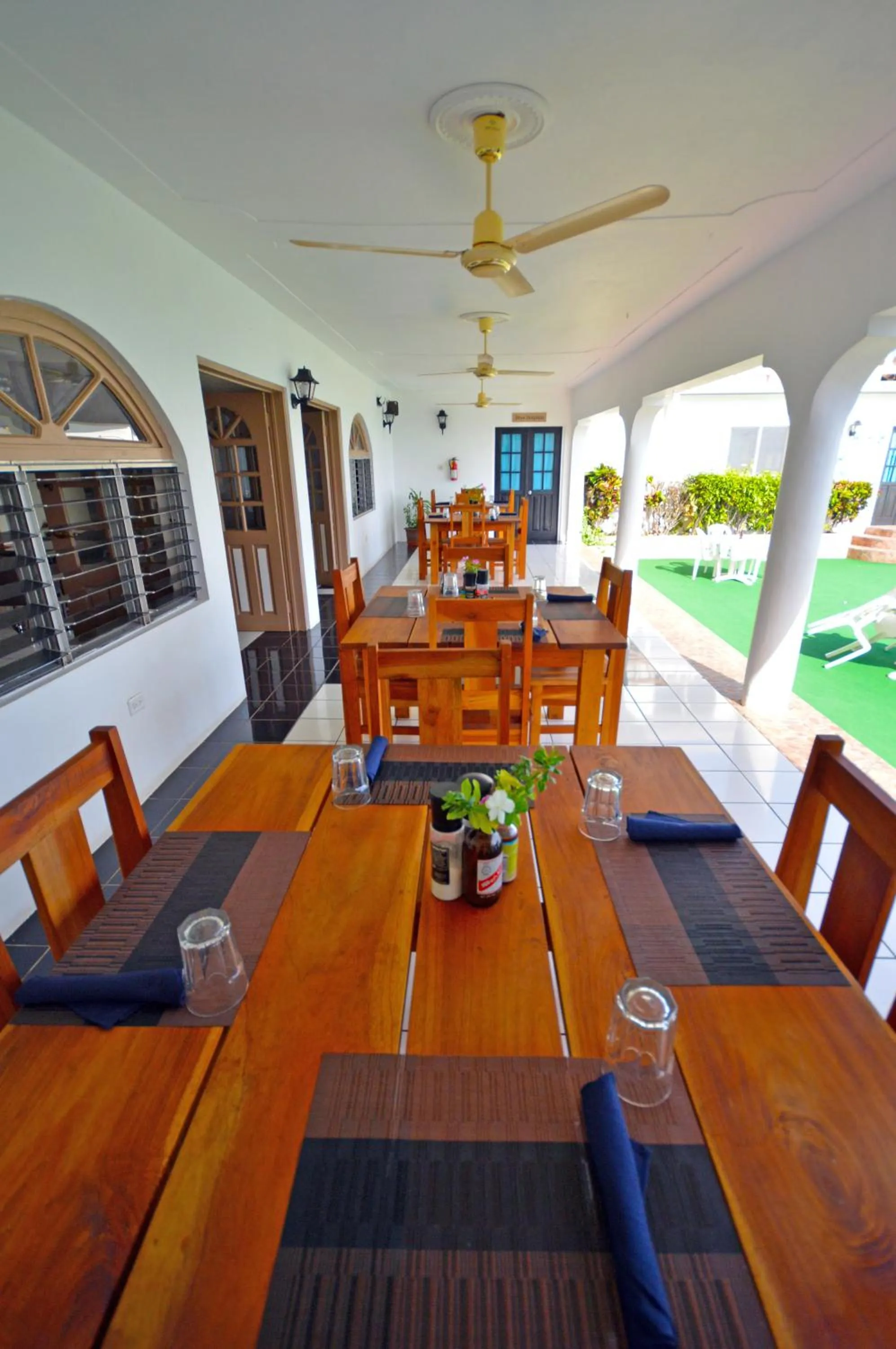 Restaurant/places to eat in Beyond Sunset Resort & Villas