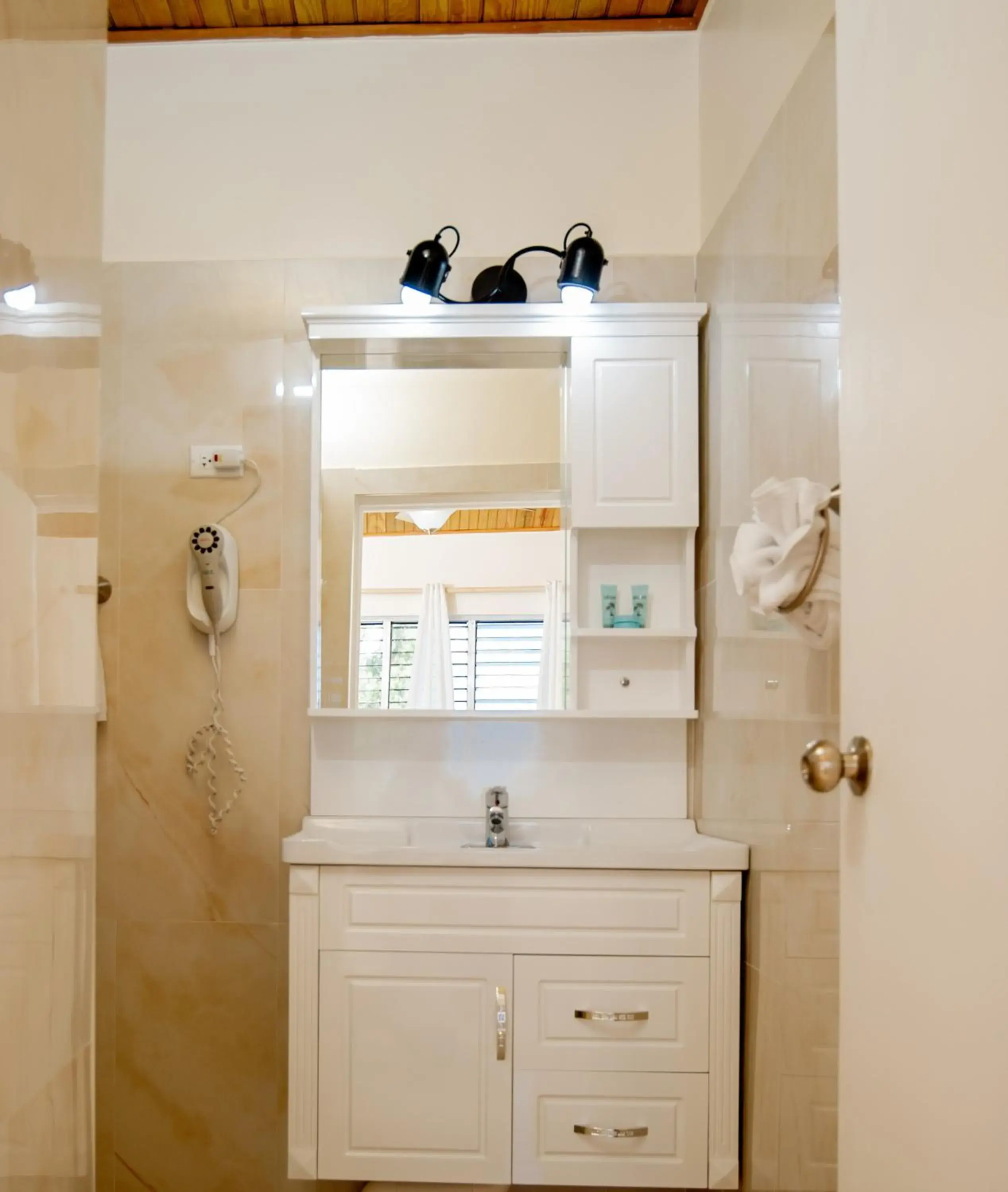 Two-Bedroom Suite with Ocean View in Beyond Sunset Resort & Villas Two-Bedroom Suite with Ocean View in Beyond Sunset Resort & Villas