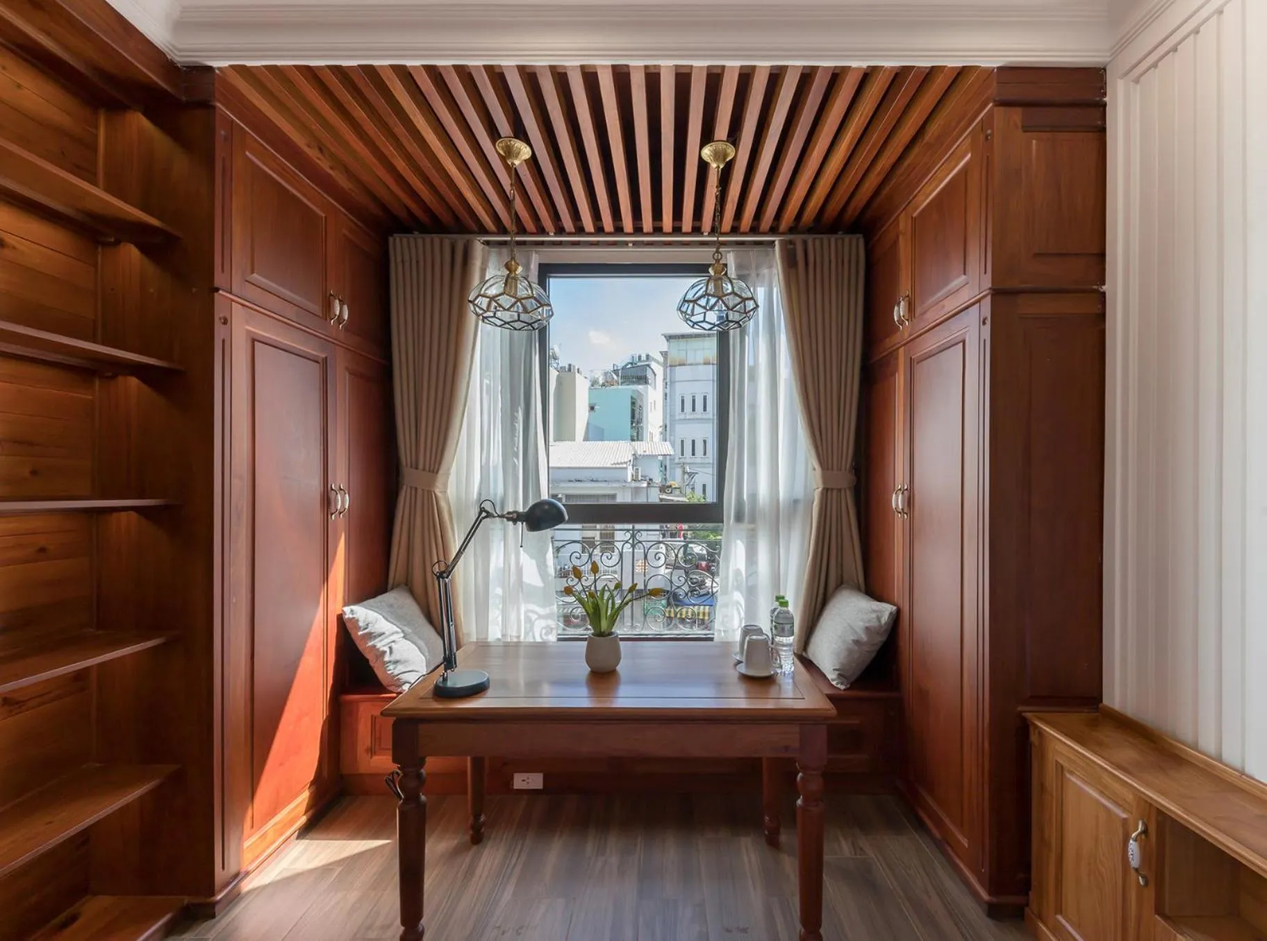 Woody House Boutique