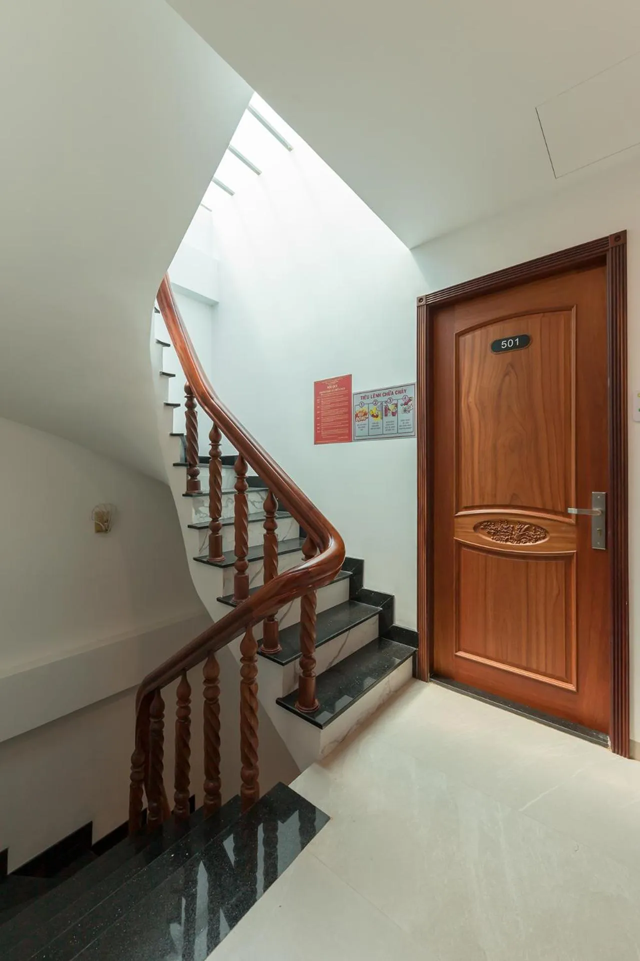 Woody House Boutique