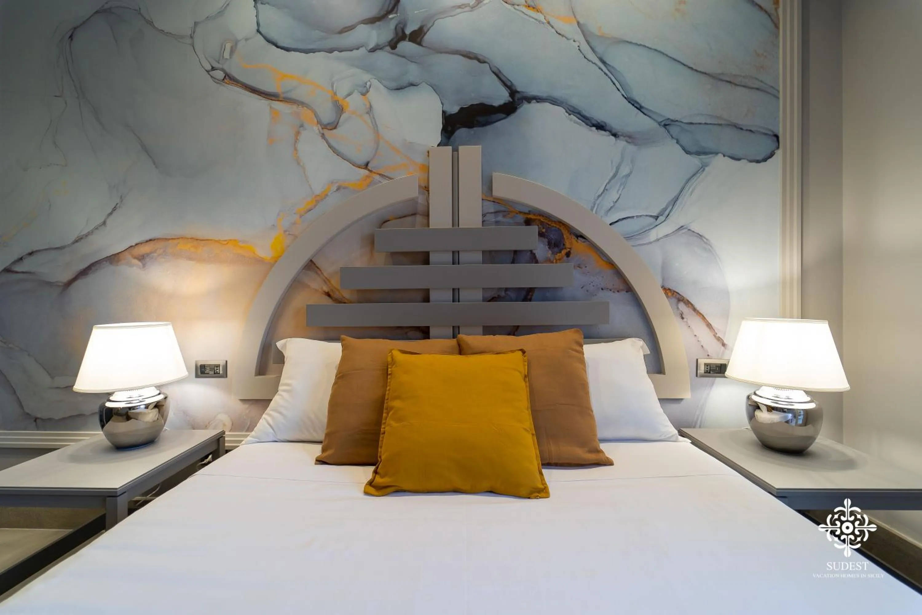 Bed in Matteotti Luxury Residence