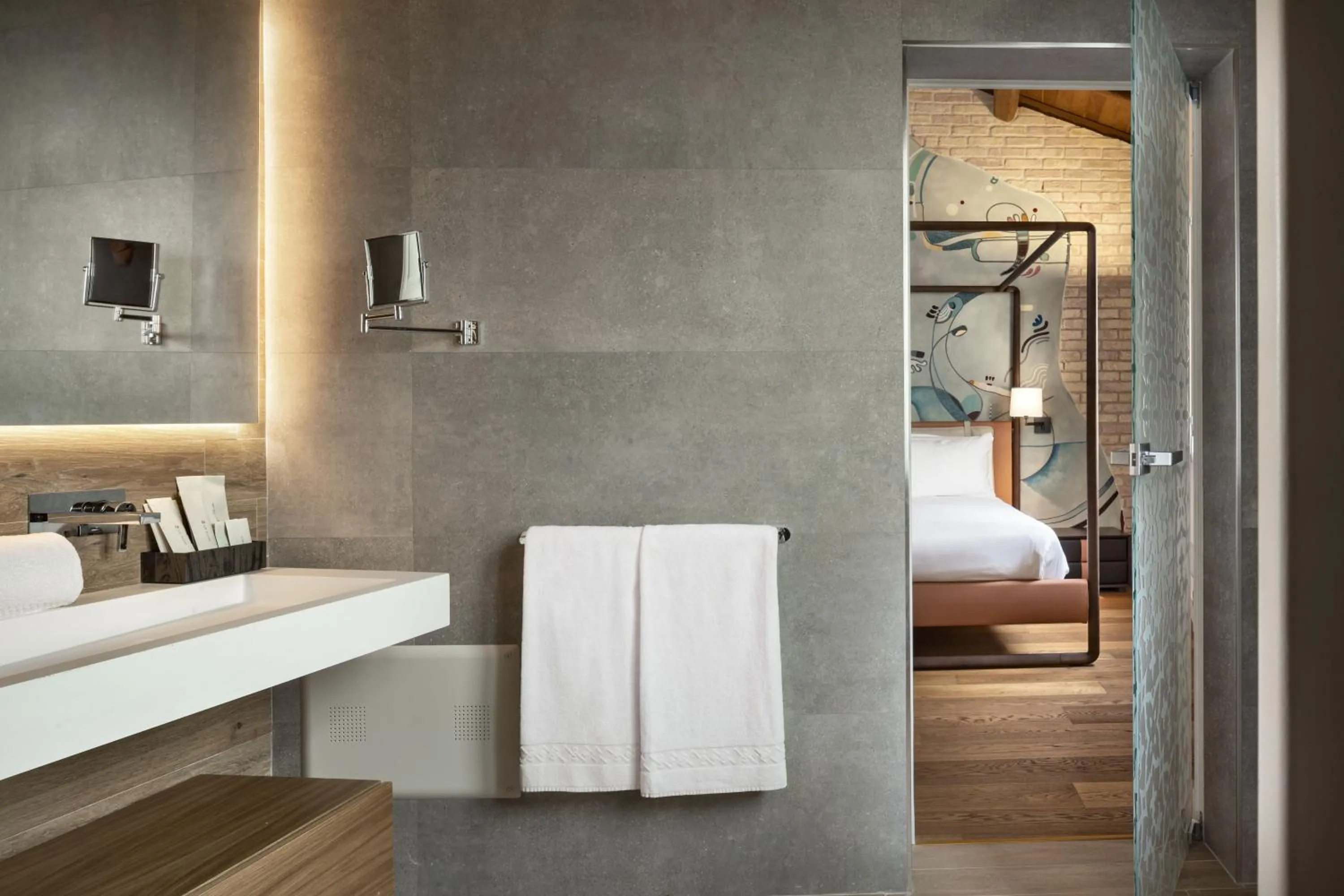Shower, Bed in Casa Clàt - Boutique Hotel