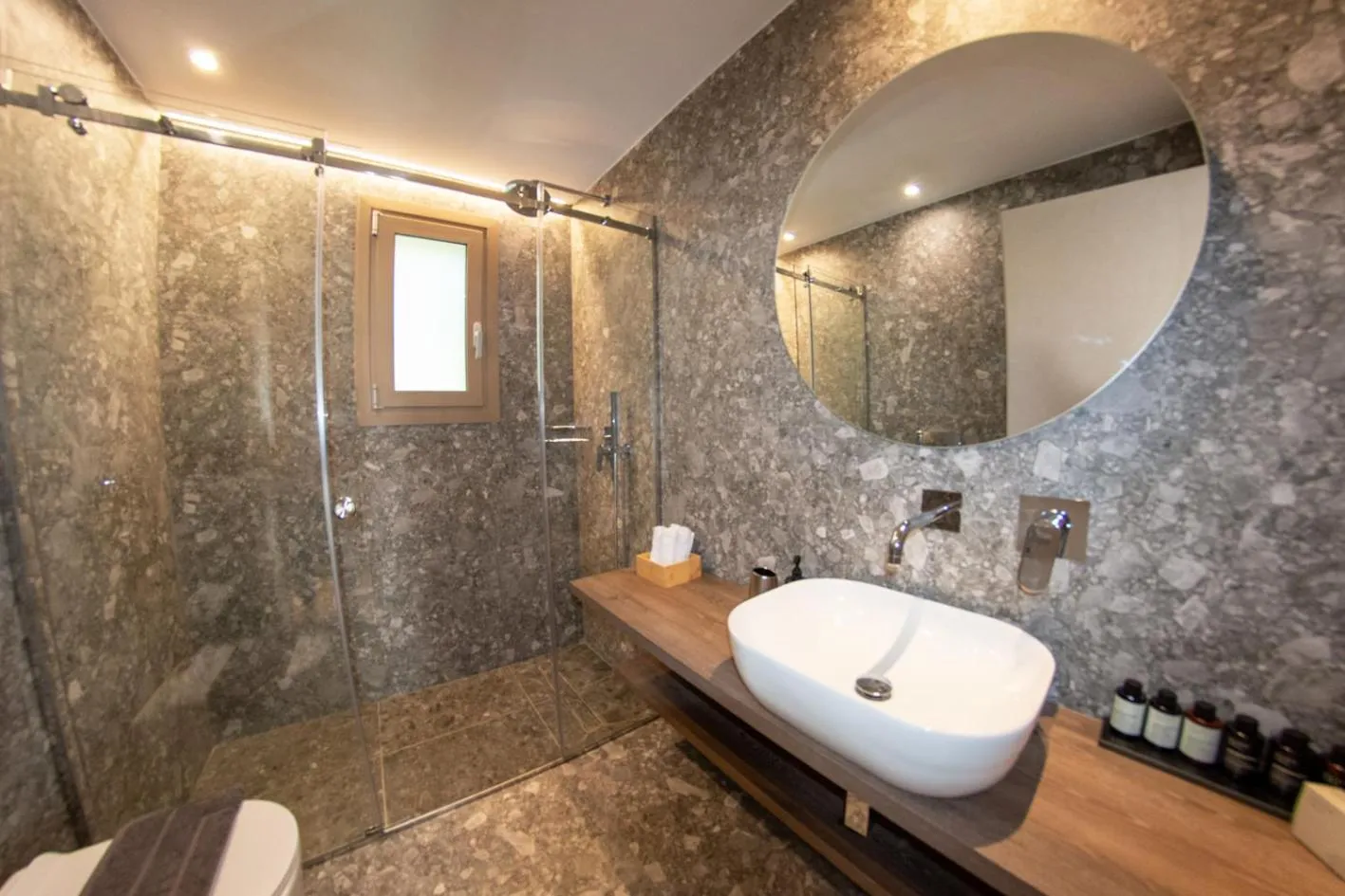 Kaiser Luxury Suites