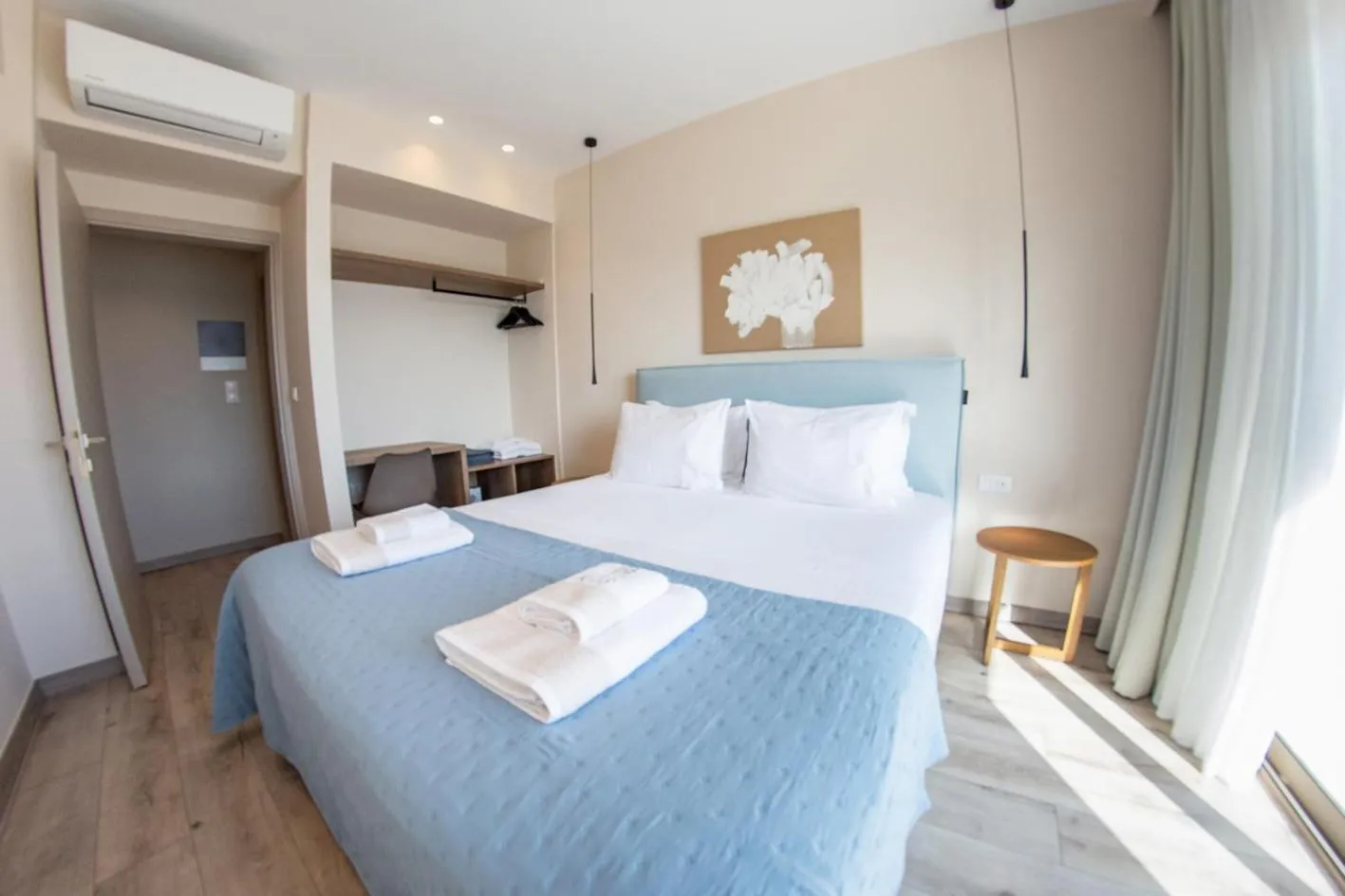 Bed in Kaiser Luxury Suites