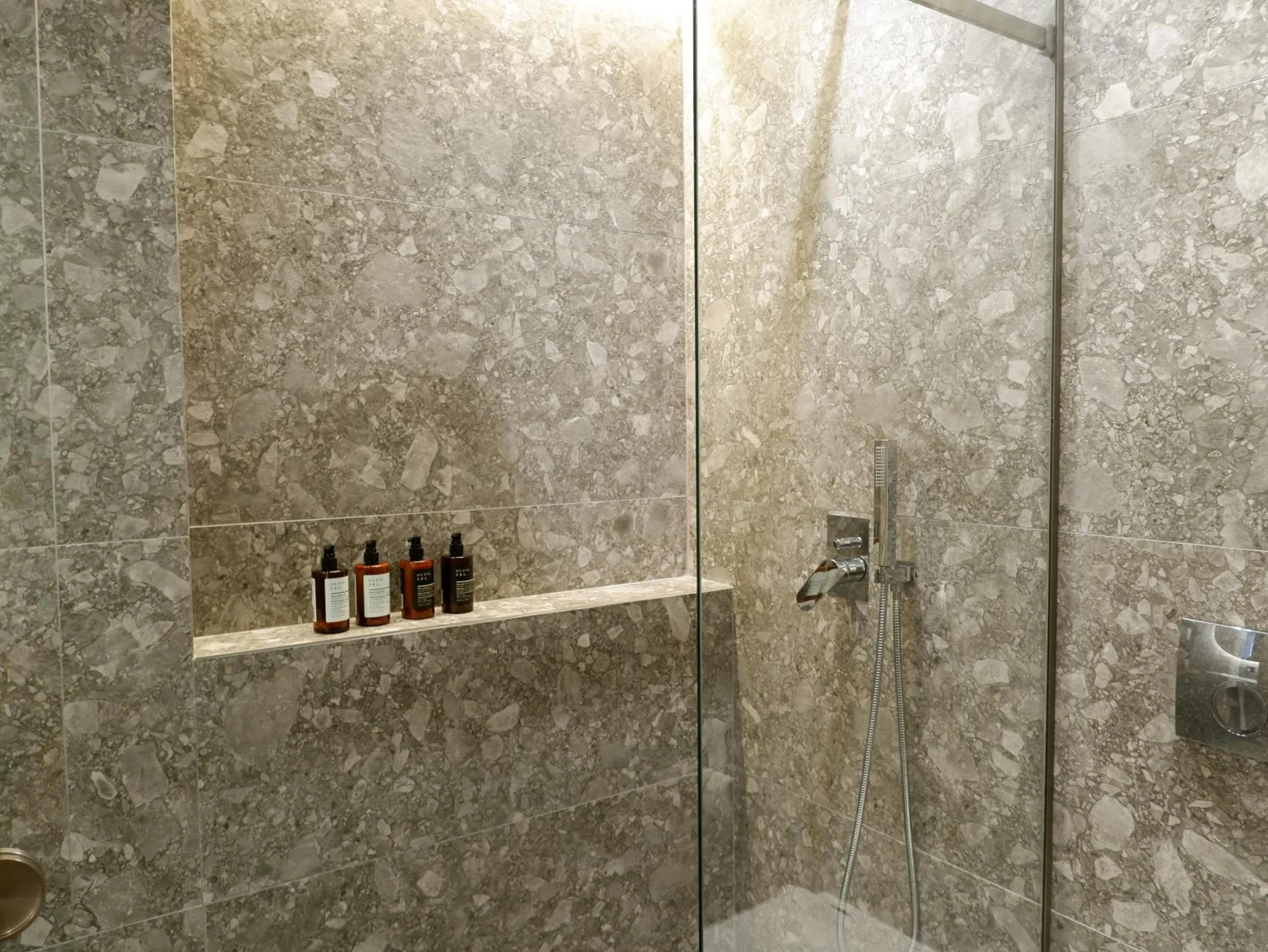 Kaiser Luxury Suites