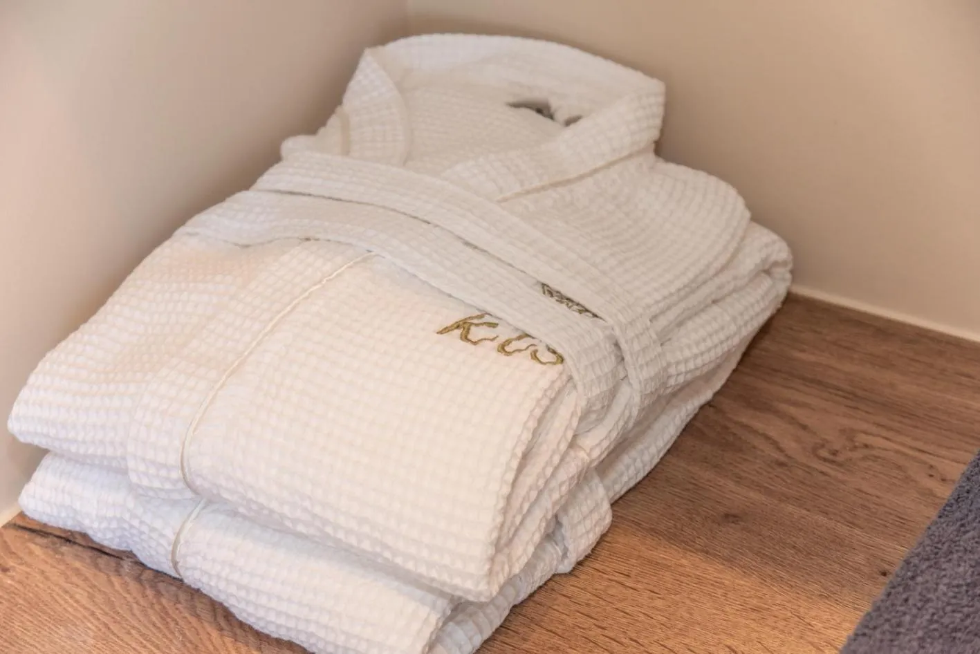 Bed in Kaiser Luxury Suites