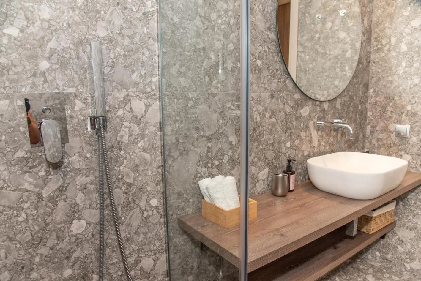 Kaiser Luxury Suites