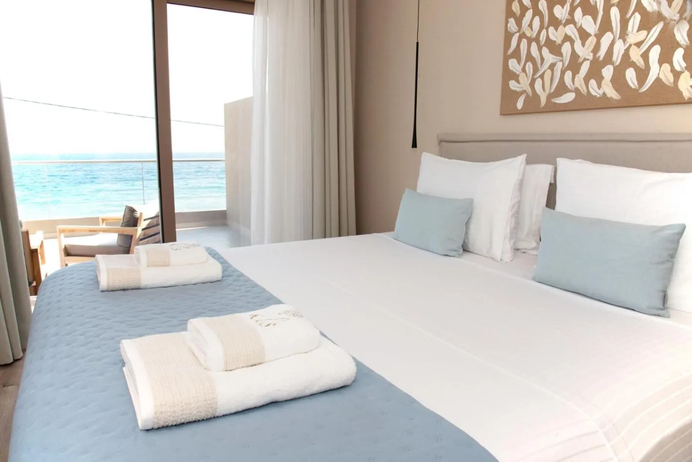 Bed in Kaiser Luxury Suites