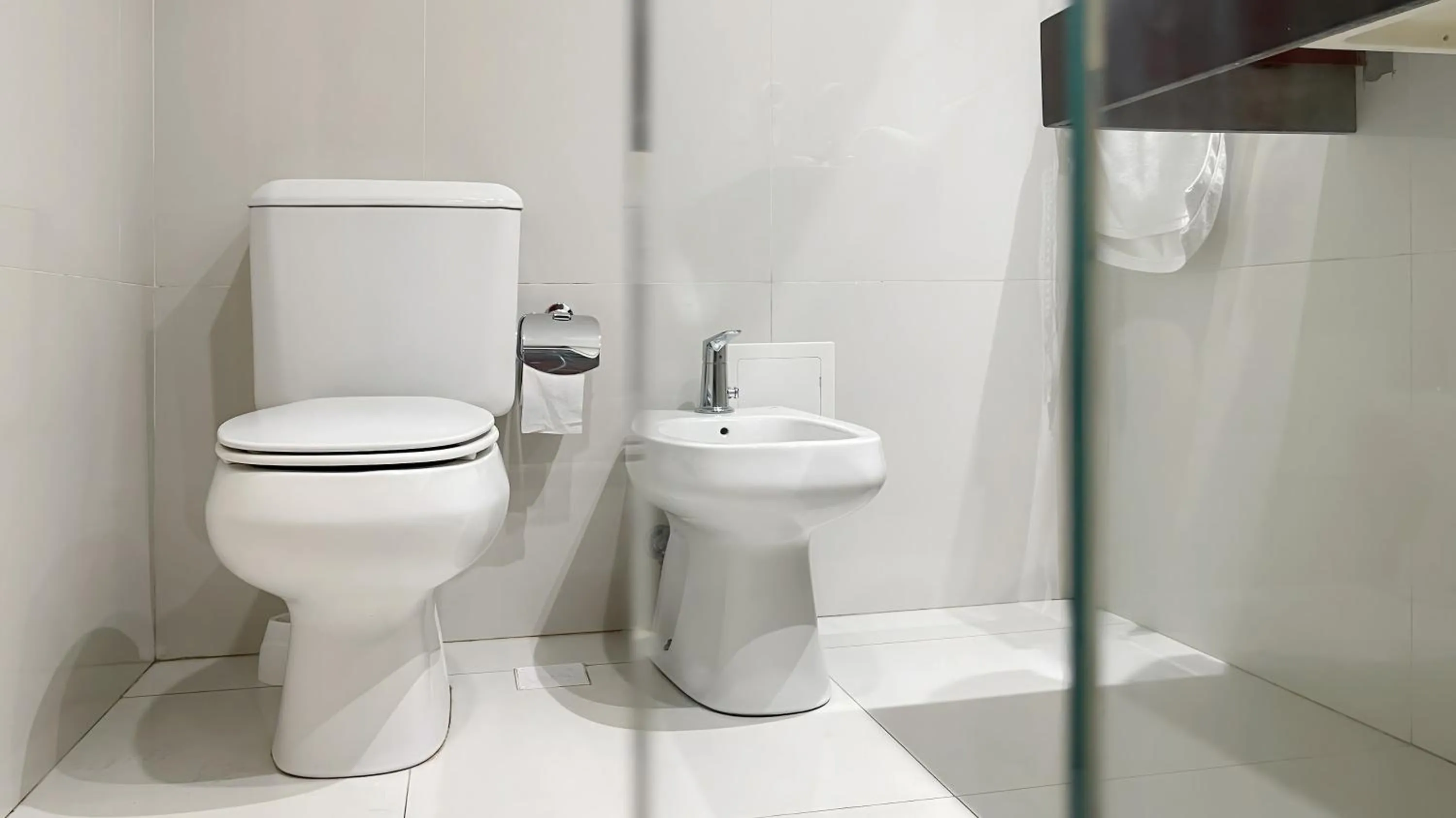 Shower in Hotel Gema Luxury Suites