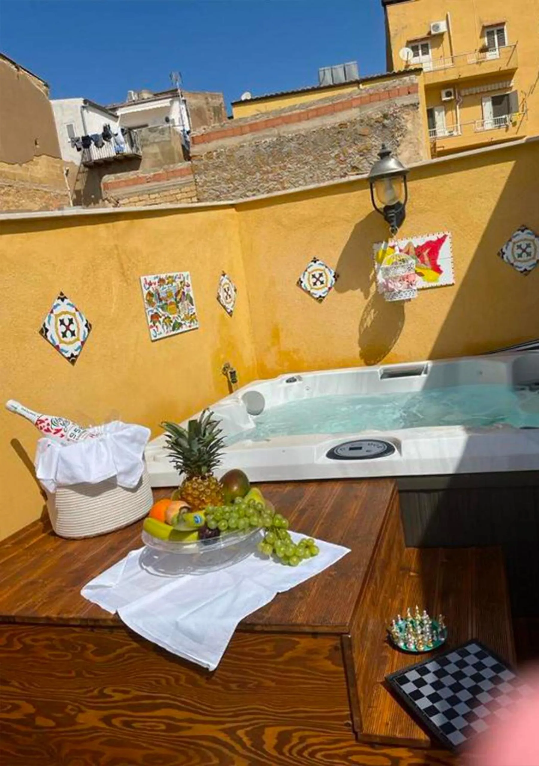 Hot Tub in Rabatè