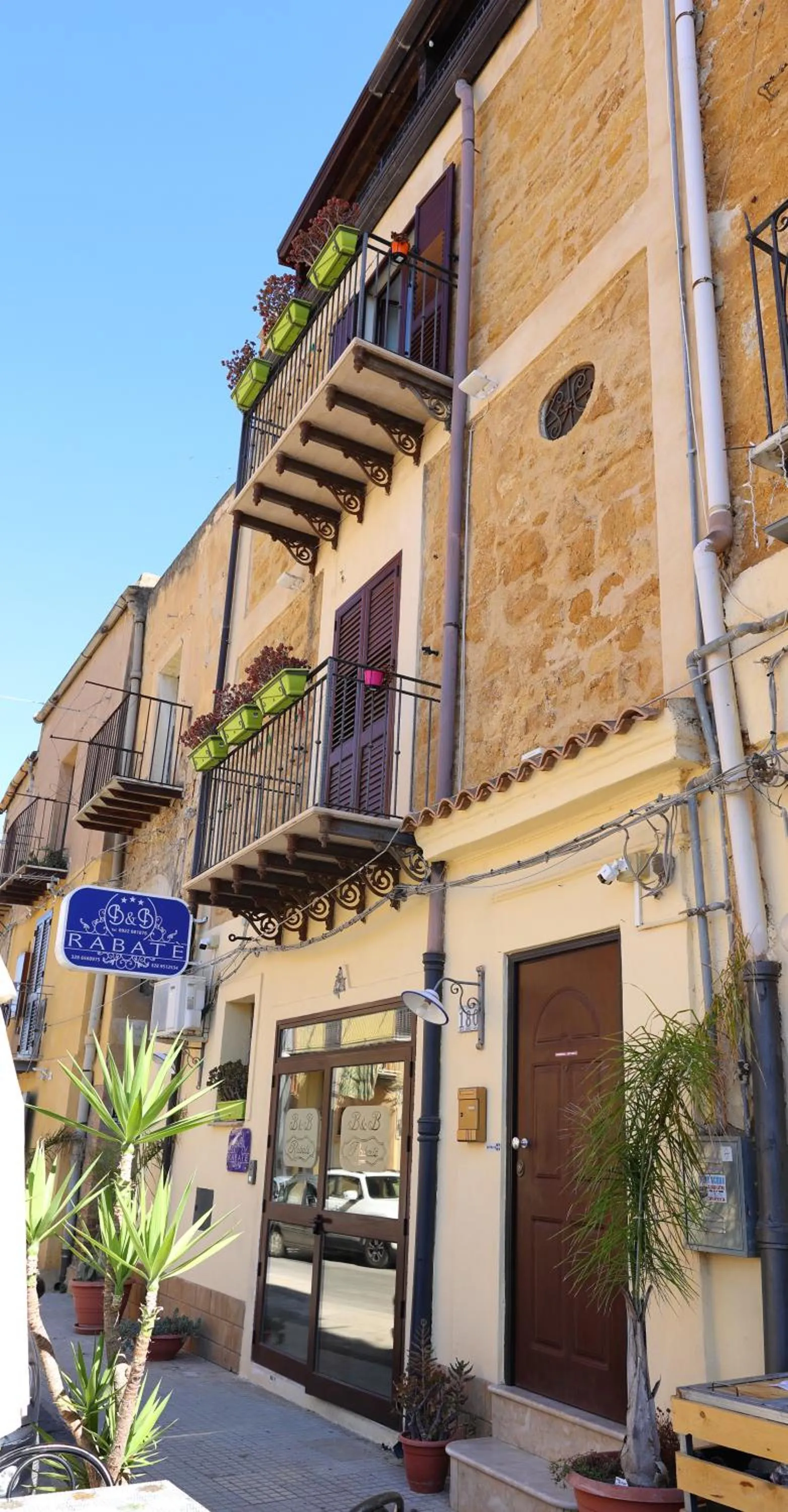 Property building in Rabatè