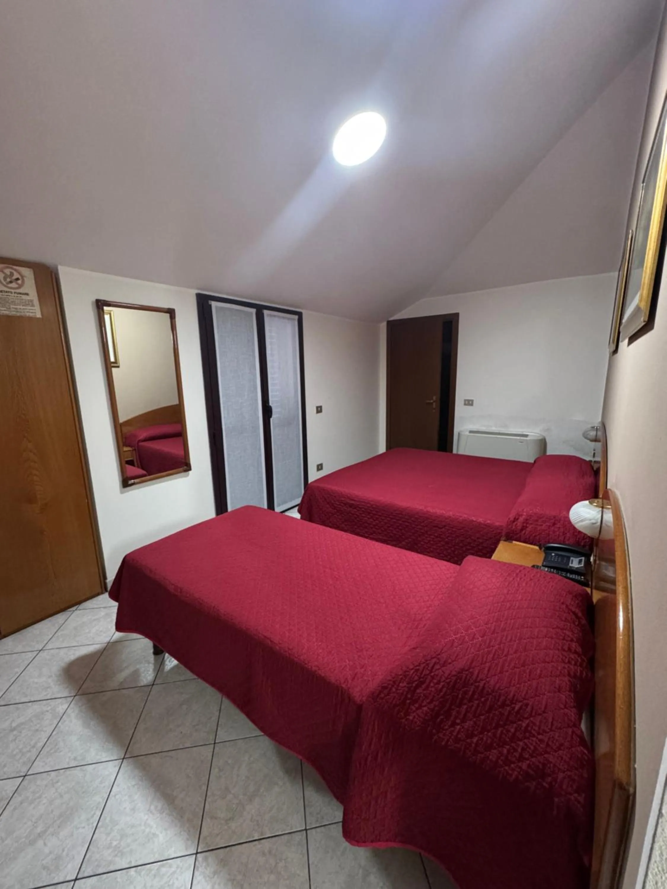 Balcony/Terrace, Bed in Hotel La Caravella