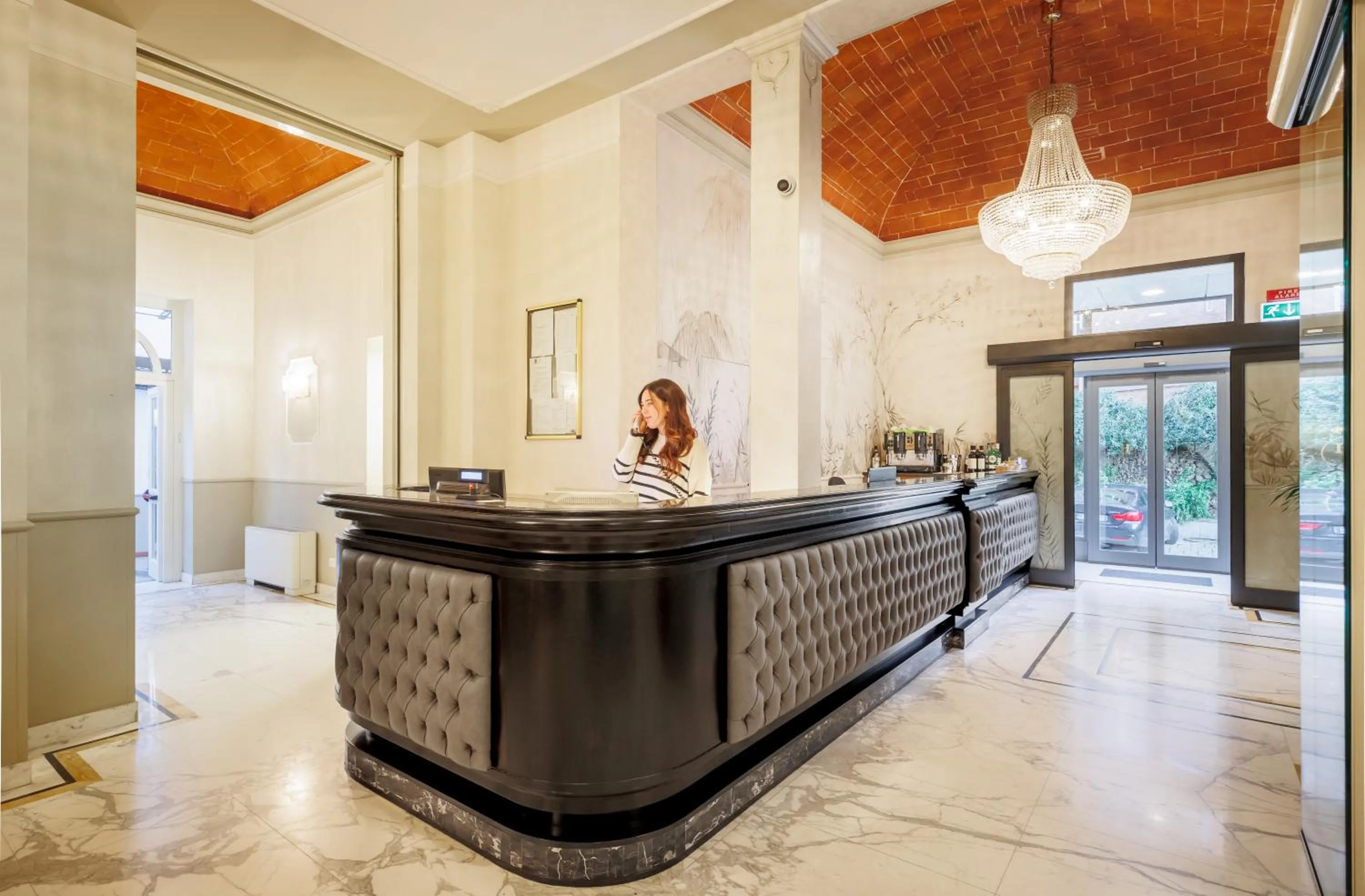 Lobby or reception in Hotel Embassy