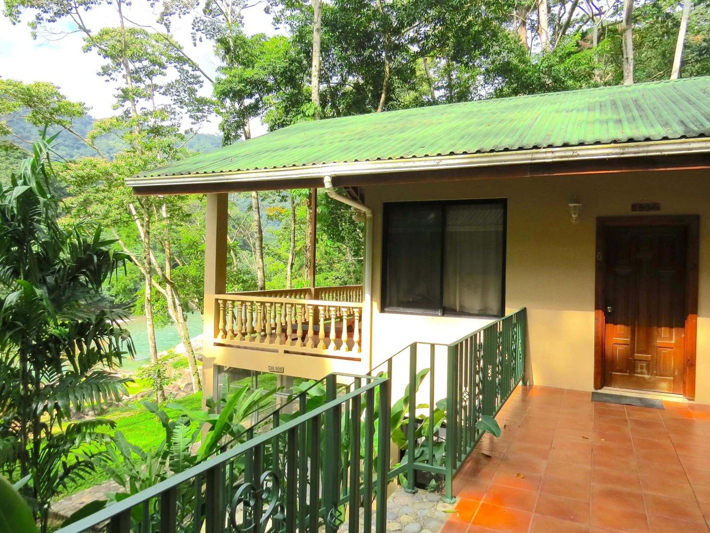 Facade/entrance in Villas Pico Bonito