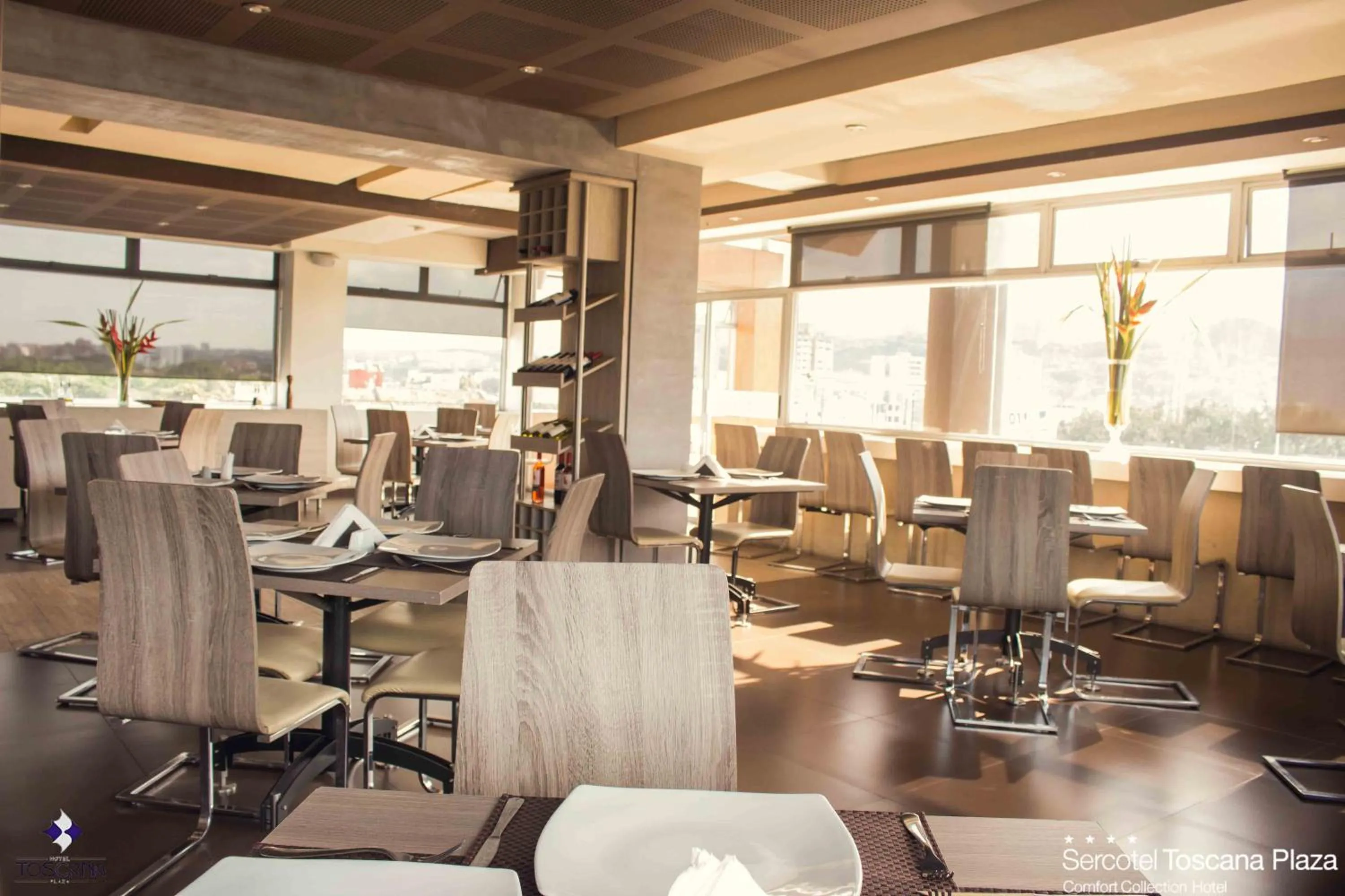 Restaurant/places to eat in Hotel Toscana Plaza