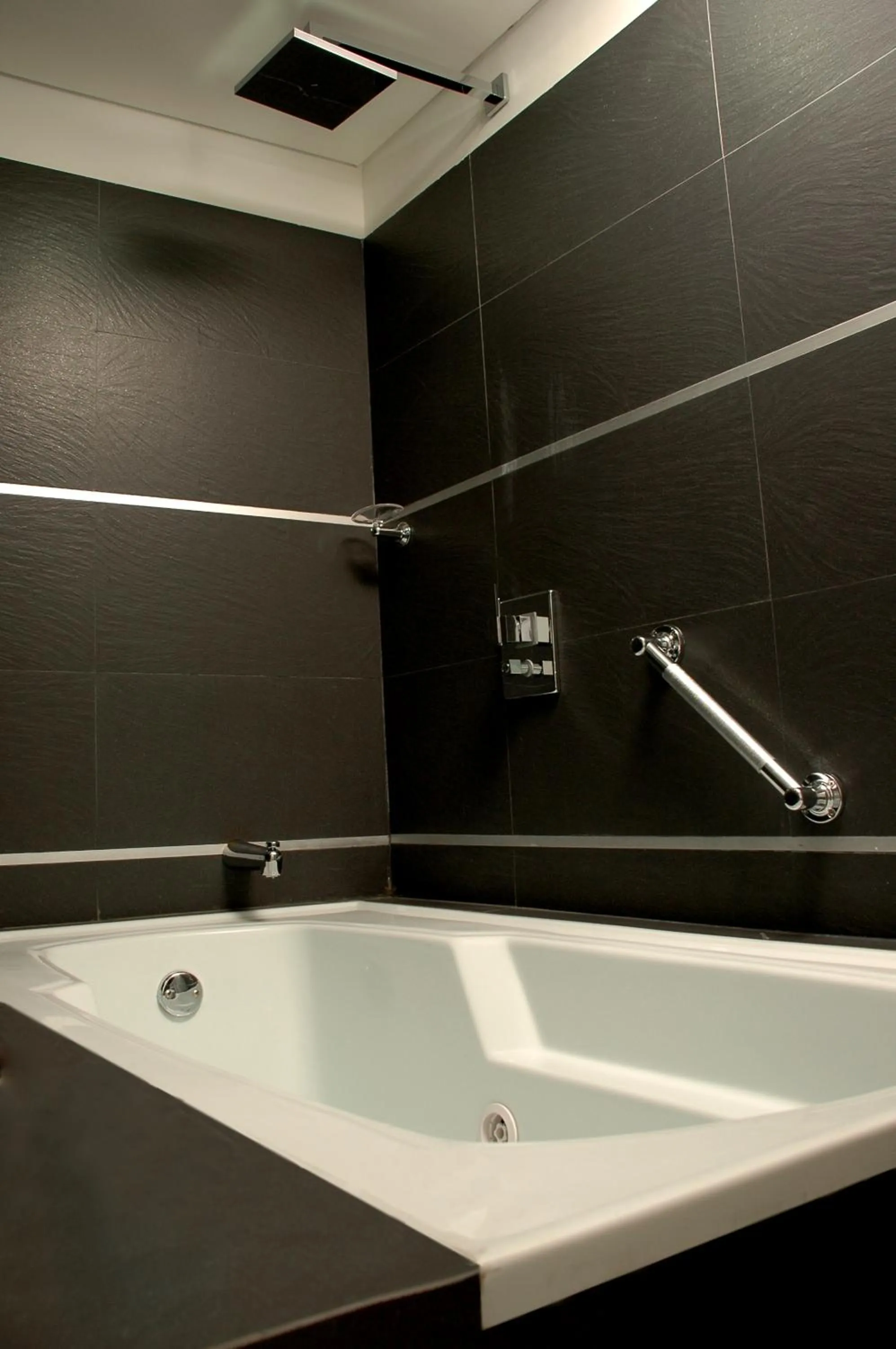 Bathroom in Hotel Toscana Plaza