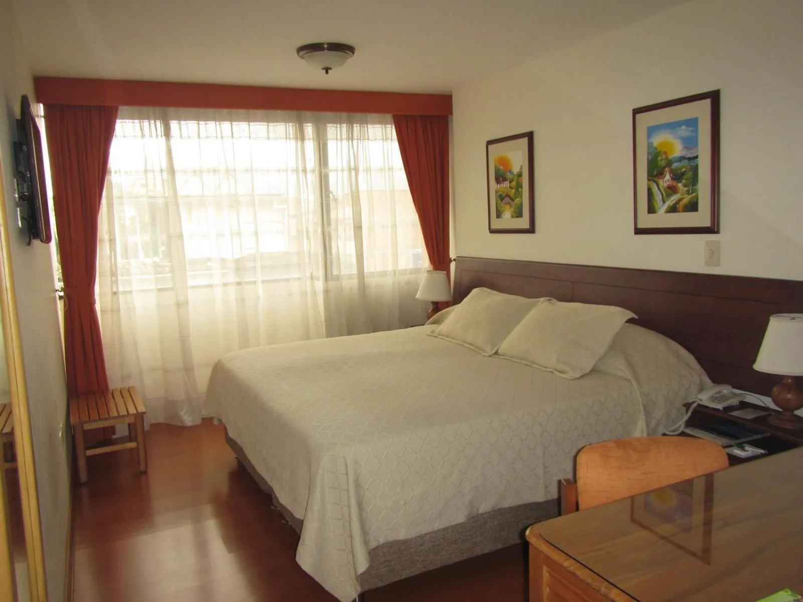 Bedroom, Bed in Hotel Cuellars