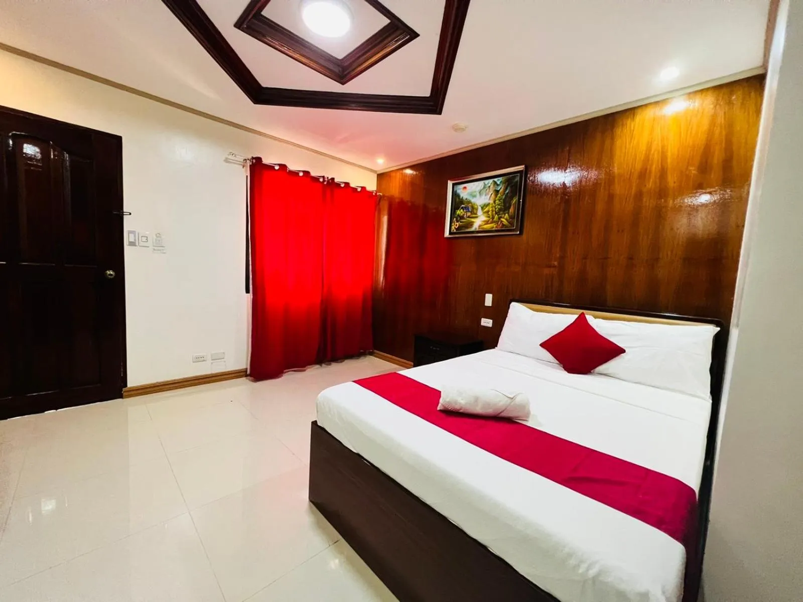 Photo of the whole room, Bed in Mariafe Inn