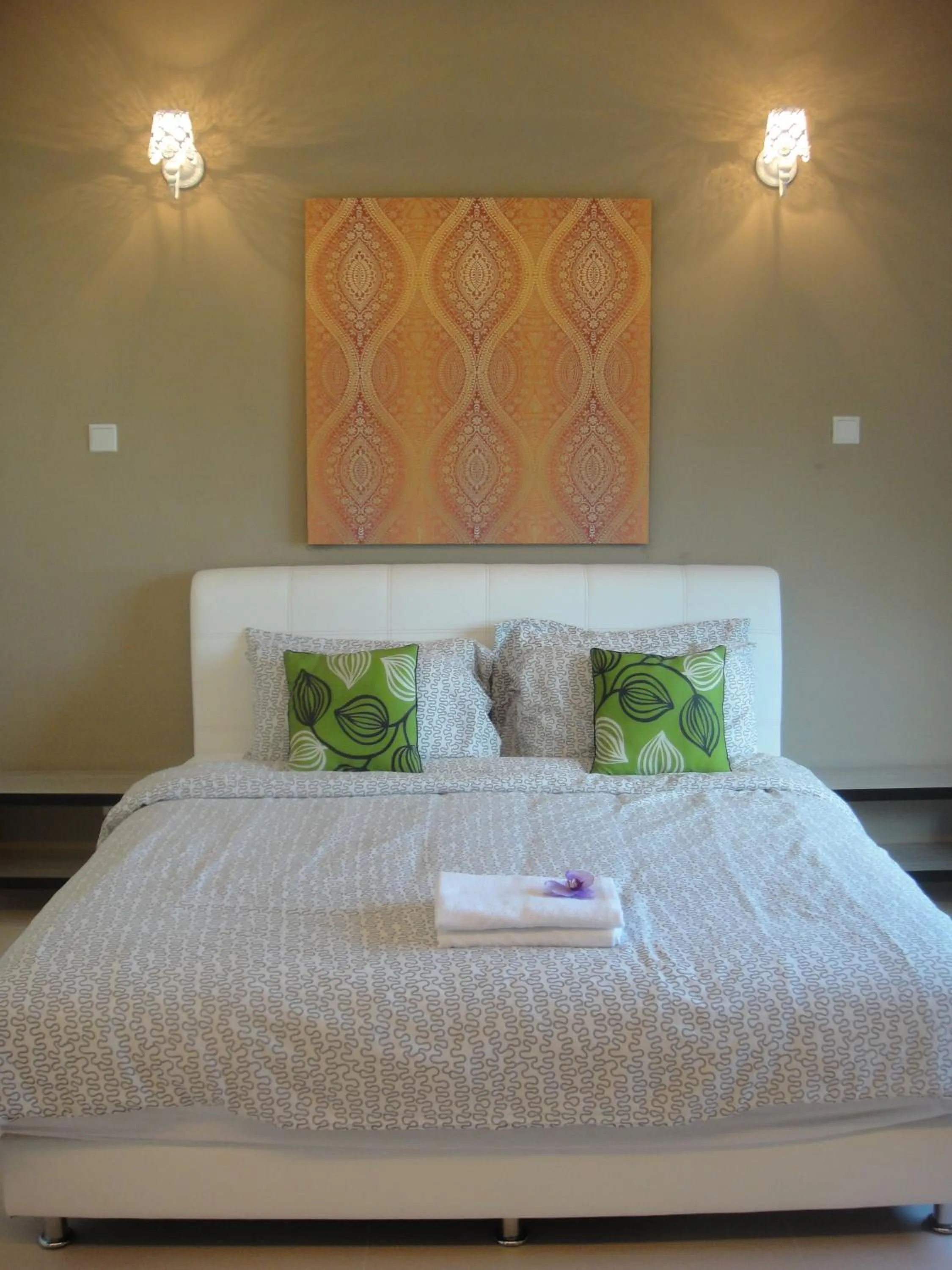 Bedroom, Bed in Shamrock Beach Villas Batu Ferringhi Penang