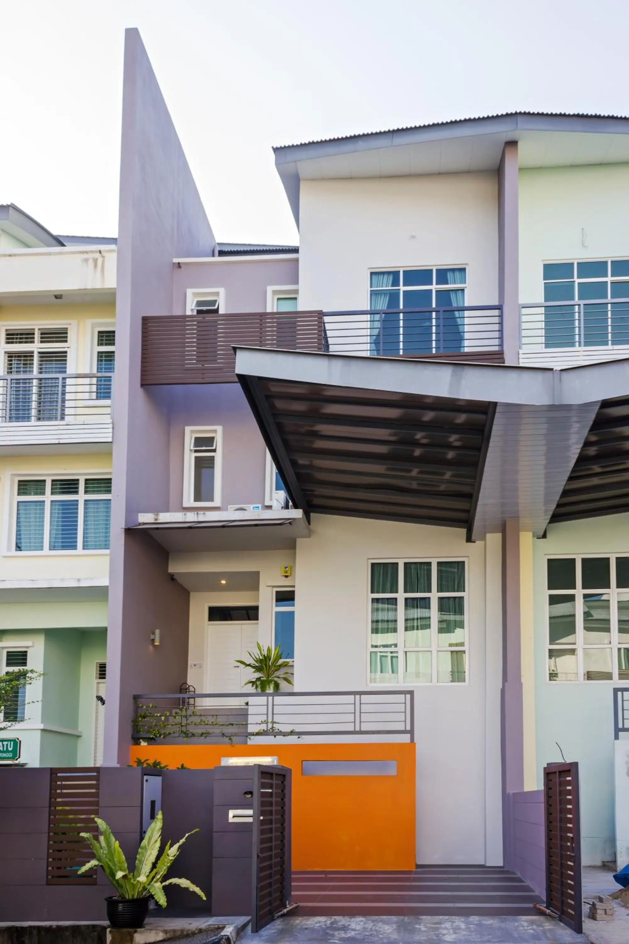 Facade/entrance in Shamrock Beach Villas Batu Ferringhi Penang