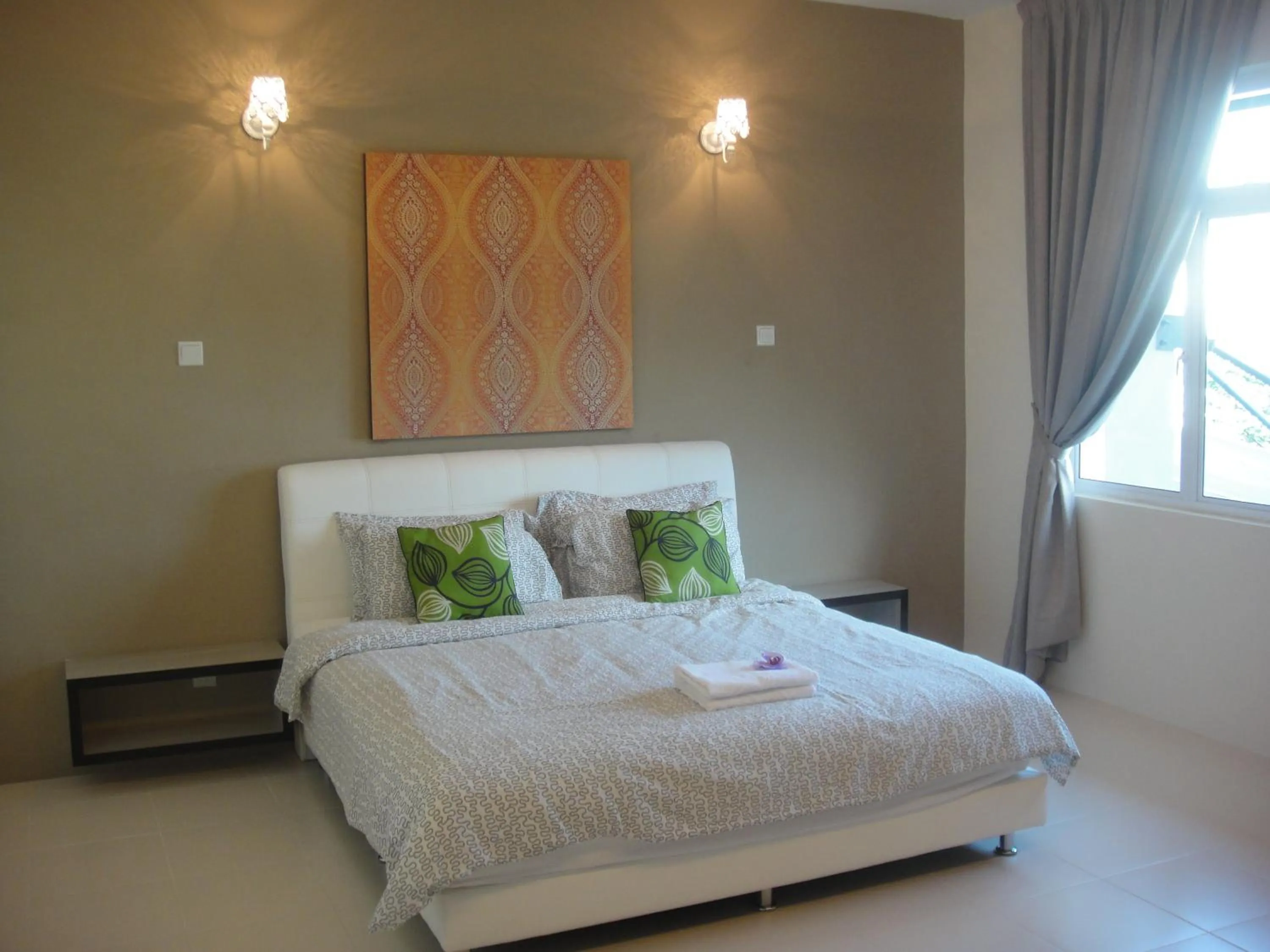 Bedroom, Bed in Shamrock Beach Villas Batu Ferringhi Penang