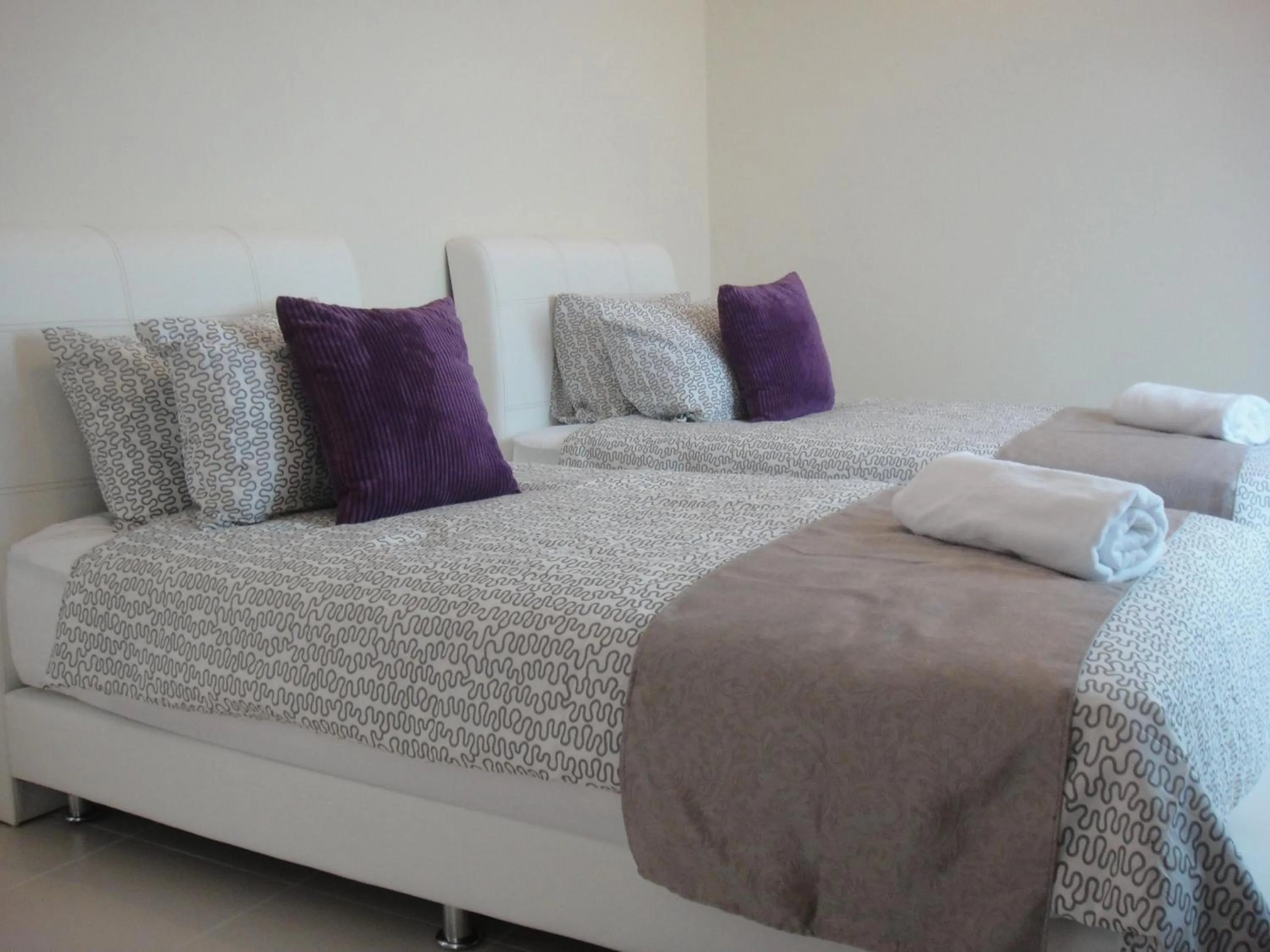 Bedroom, Bed in Shamrock Beach Villas Batu Ferringhi Penang