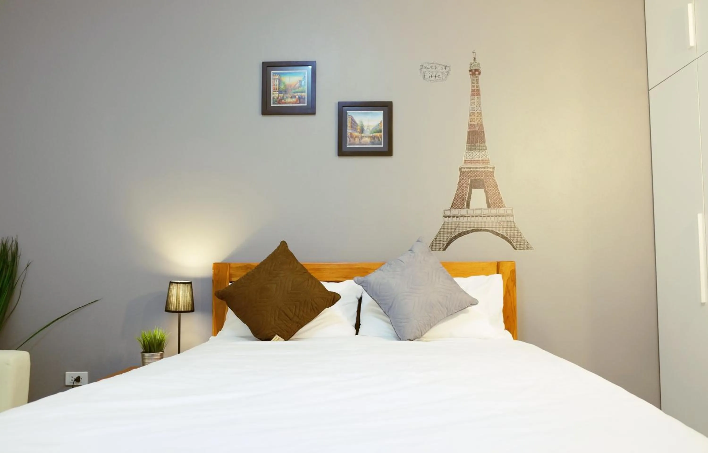 Bedroom, Bed in Wealth 30th