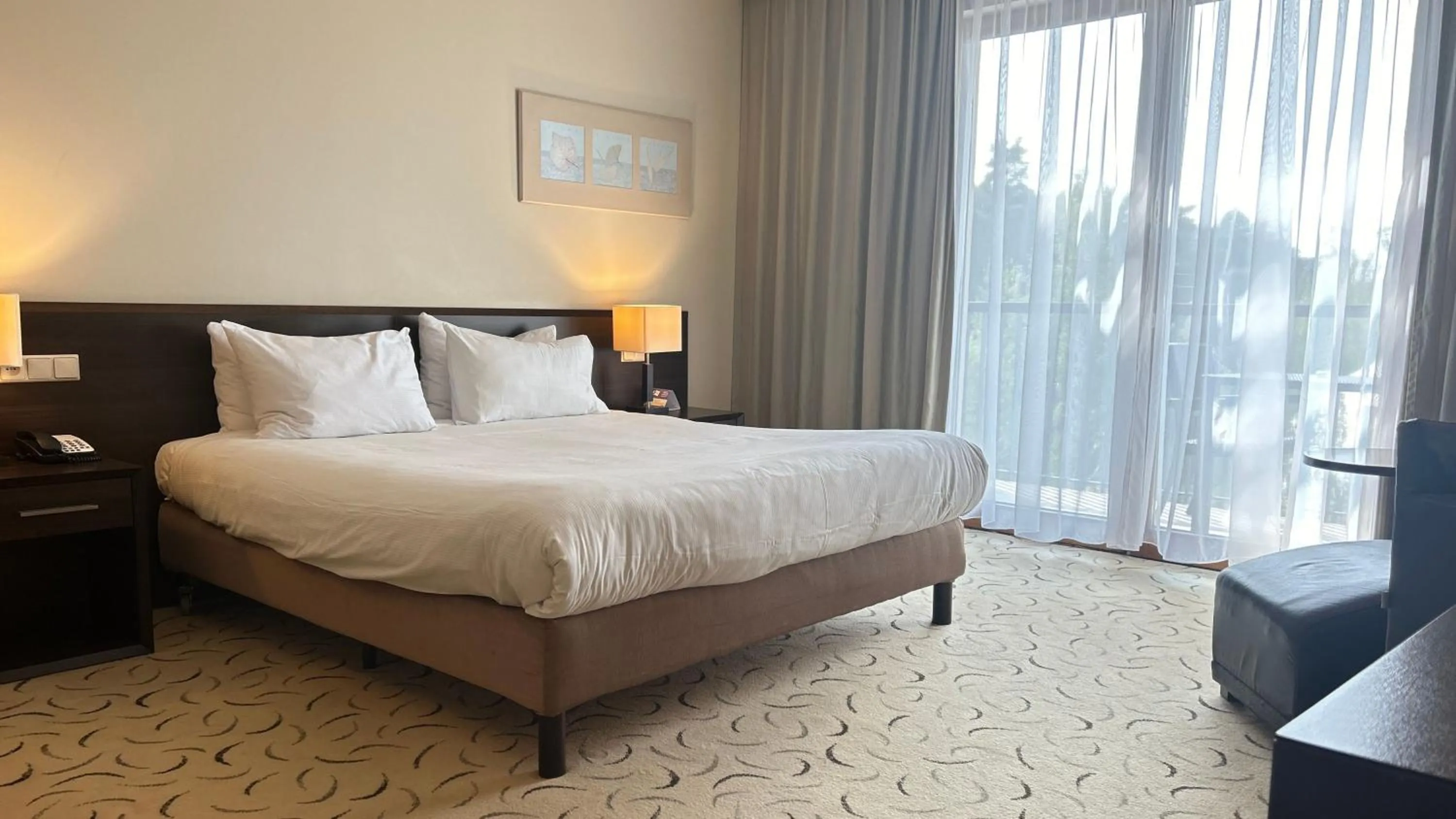 Bed in Holiday Inn Resort Warsaw Józefów by IHG