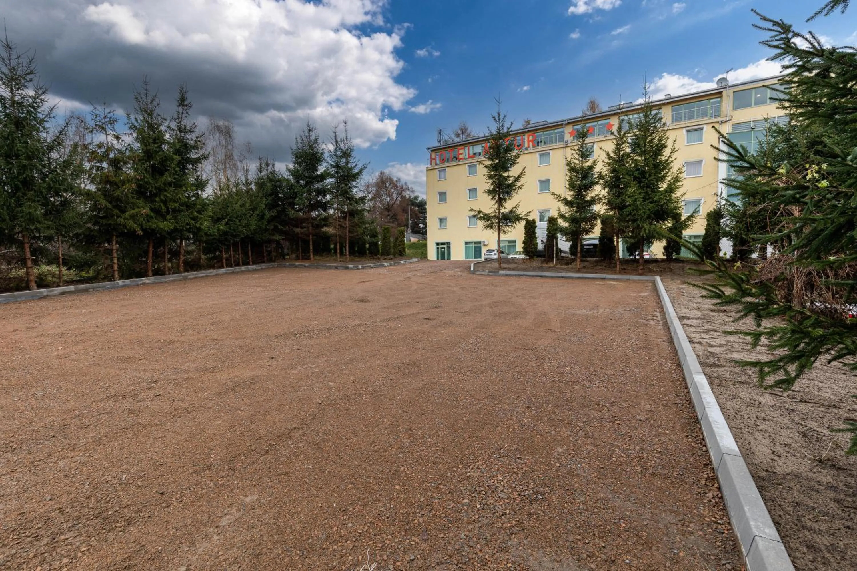 Parking in Hotel Artur