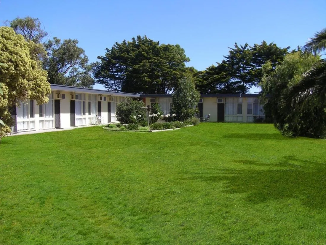 Facade/entrance in Kingston Lobster Motel
