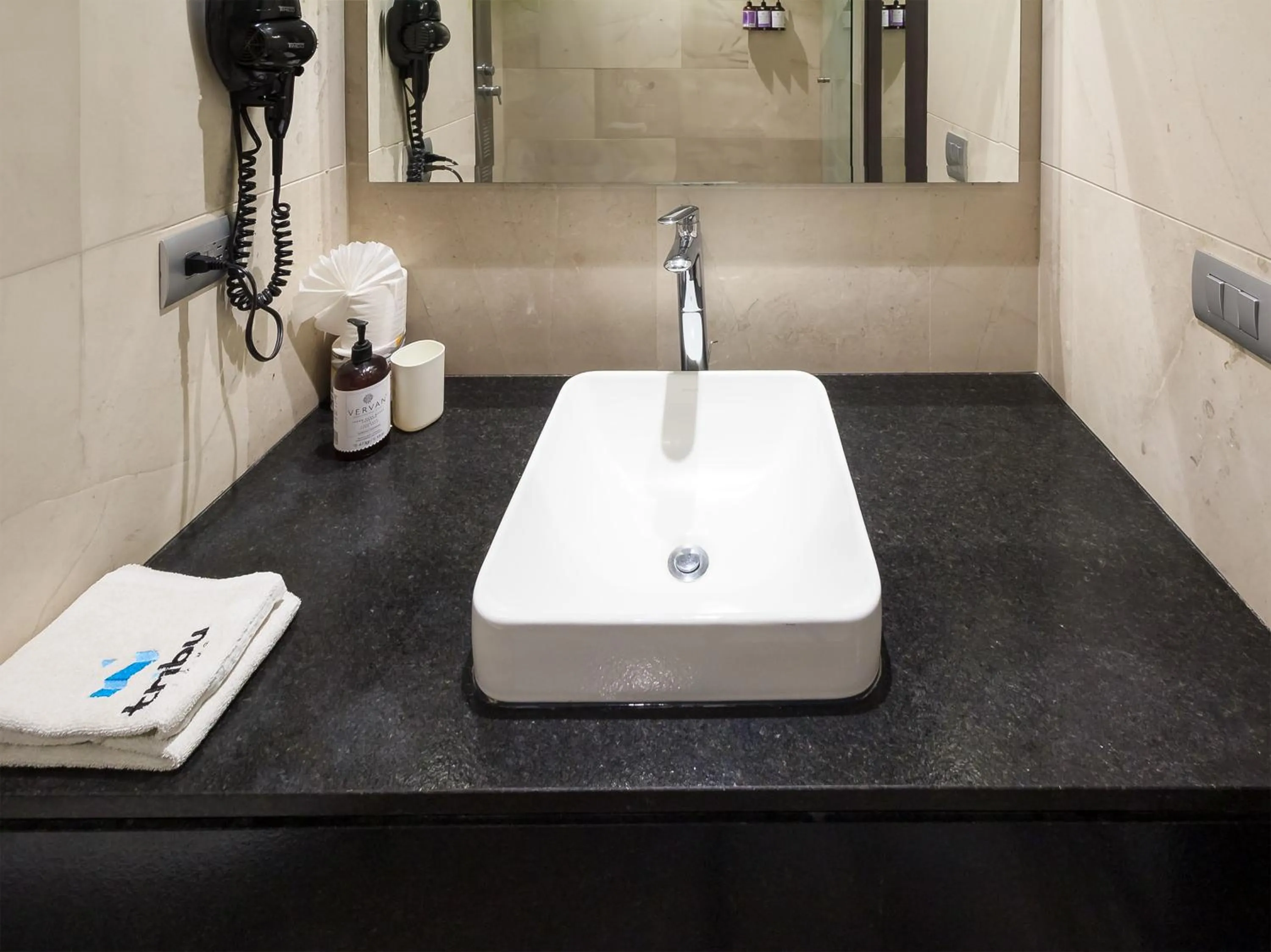 Bathroom in Tribu Sonata with pool