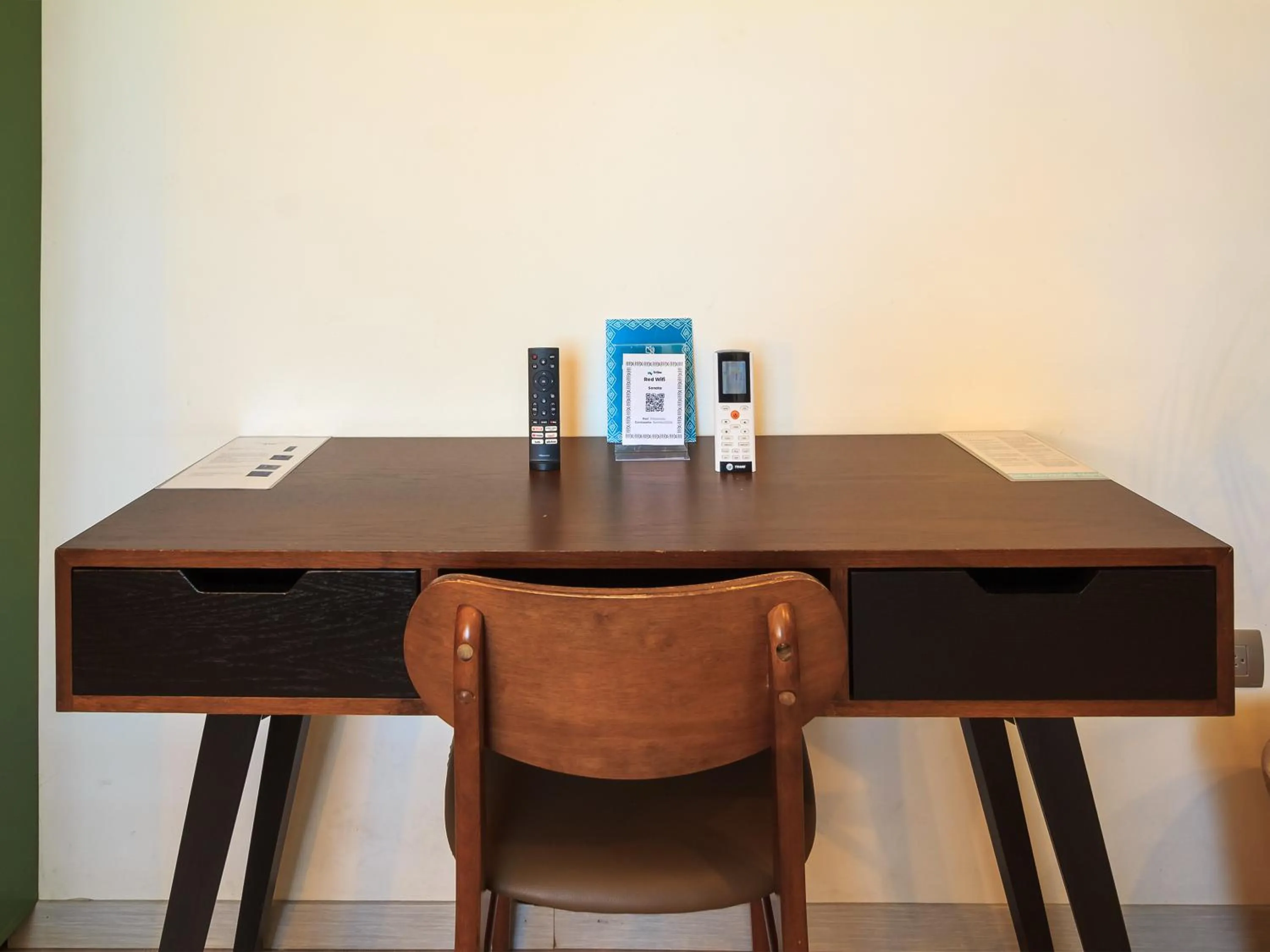 TV and multimedia in Tribu Sonata with pool