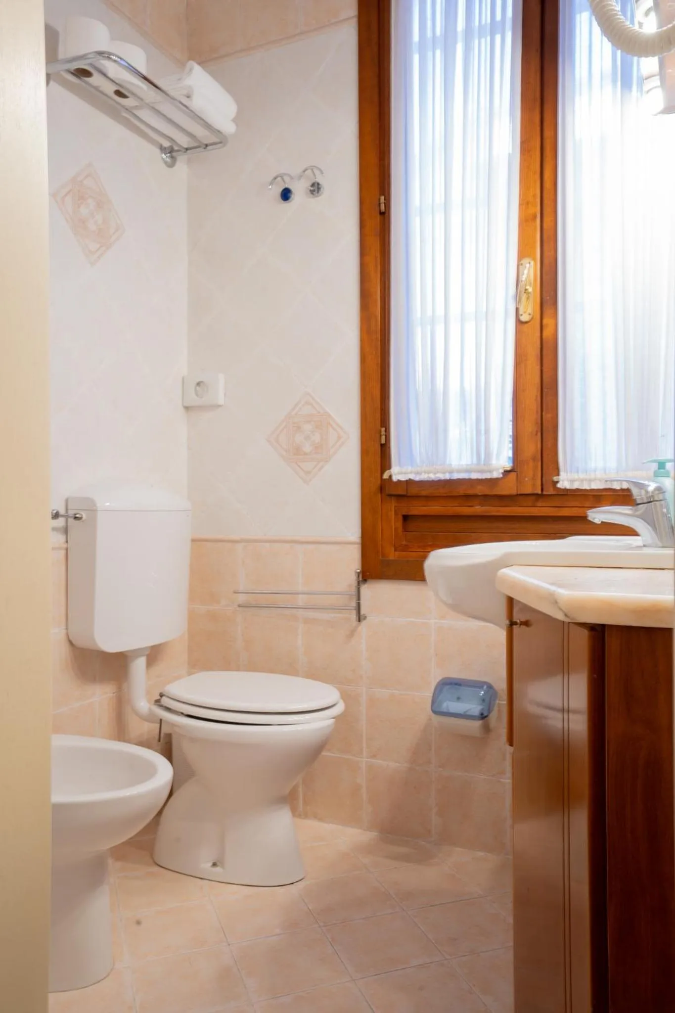 Toilet in Alla Corte Rossa