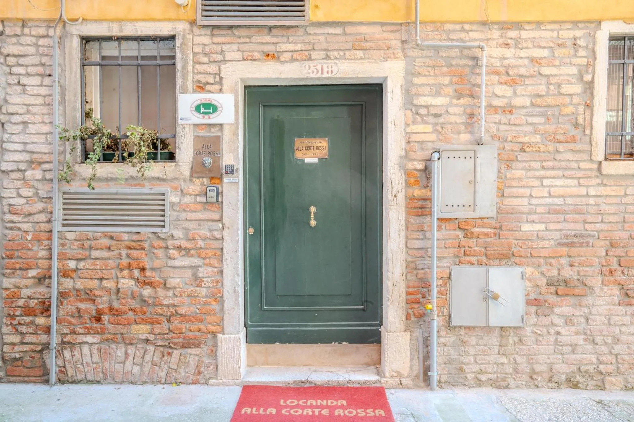 Property building in Alla Corte Rossa