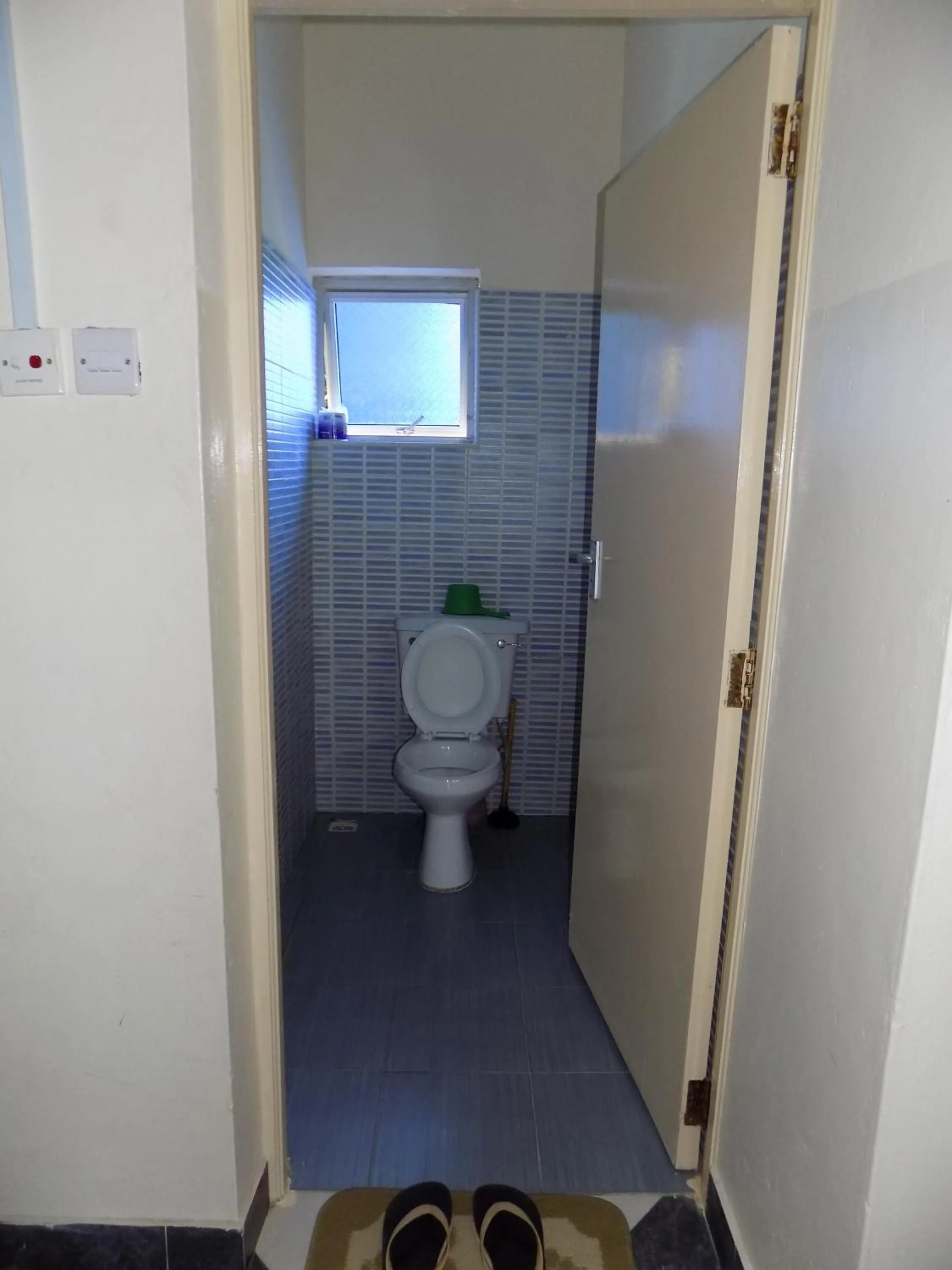 Toilet in Jacyjoka Apartments Nyali