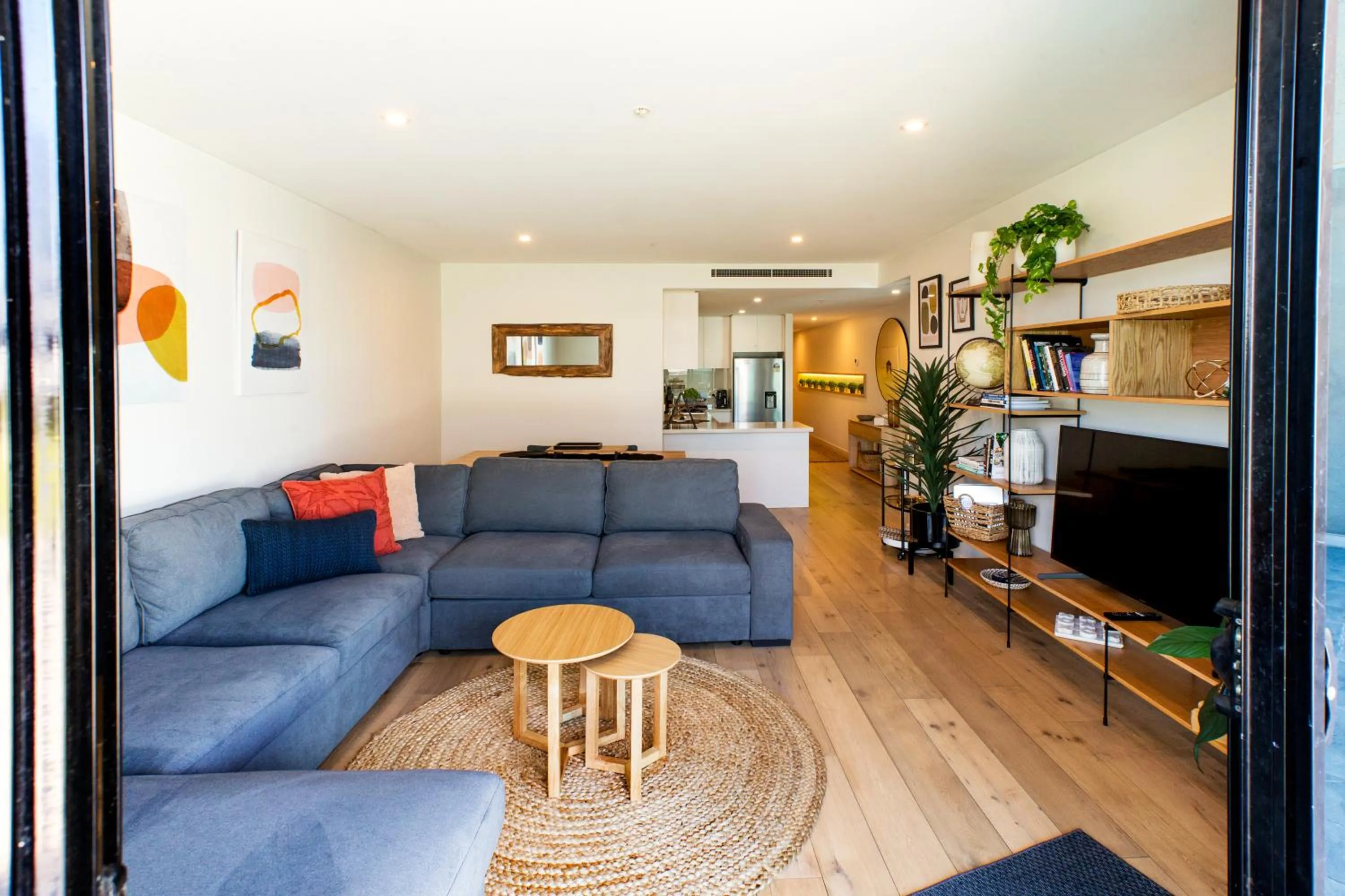 Living room in Melbourne Holiday Apartments Flinders Wharf