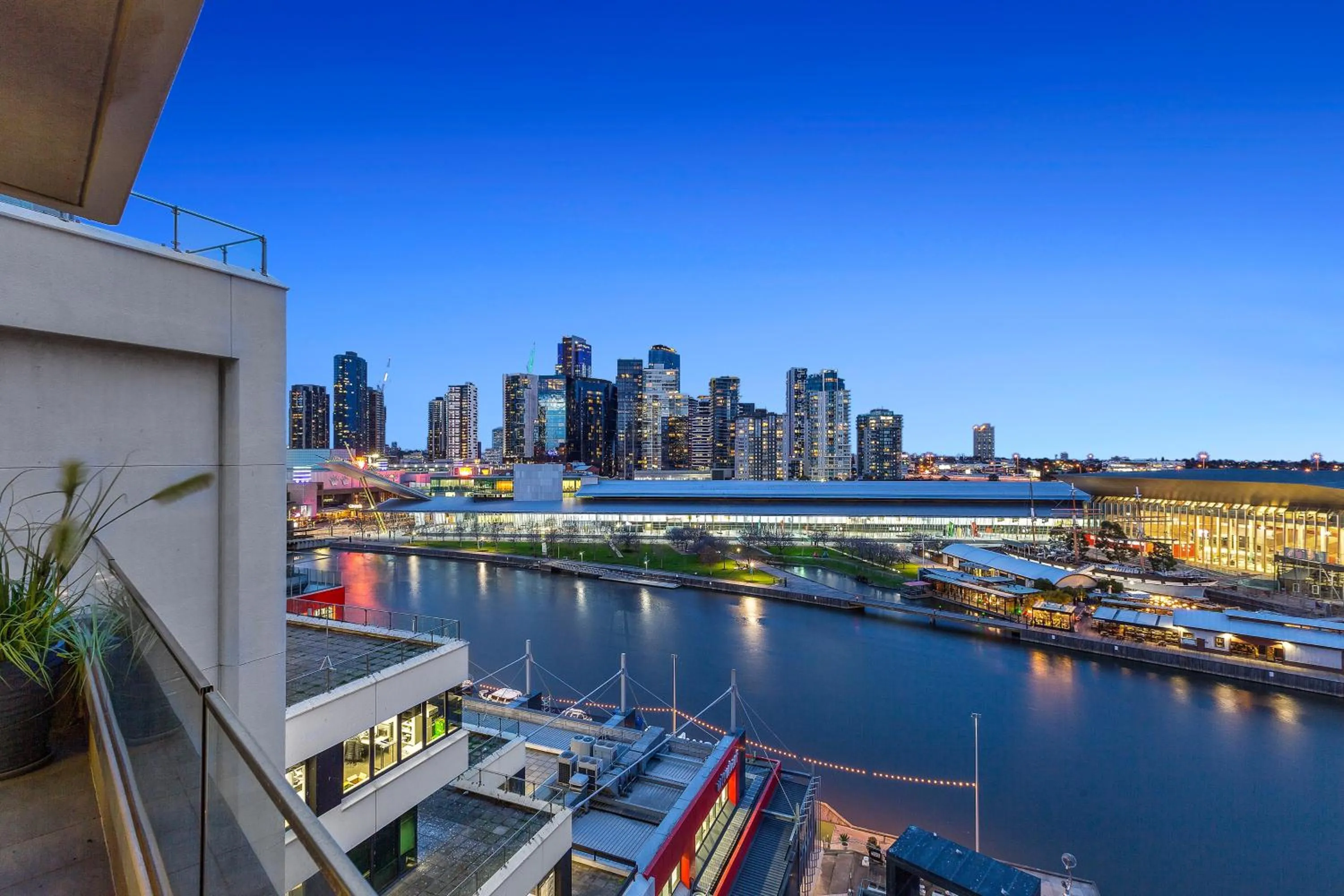 River view in Melbourne Holiday Apartments Flinders Wharf